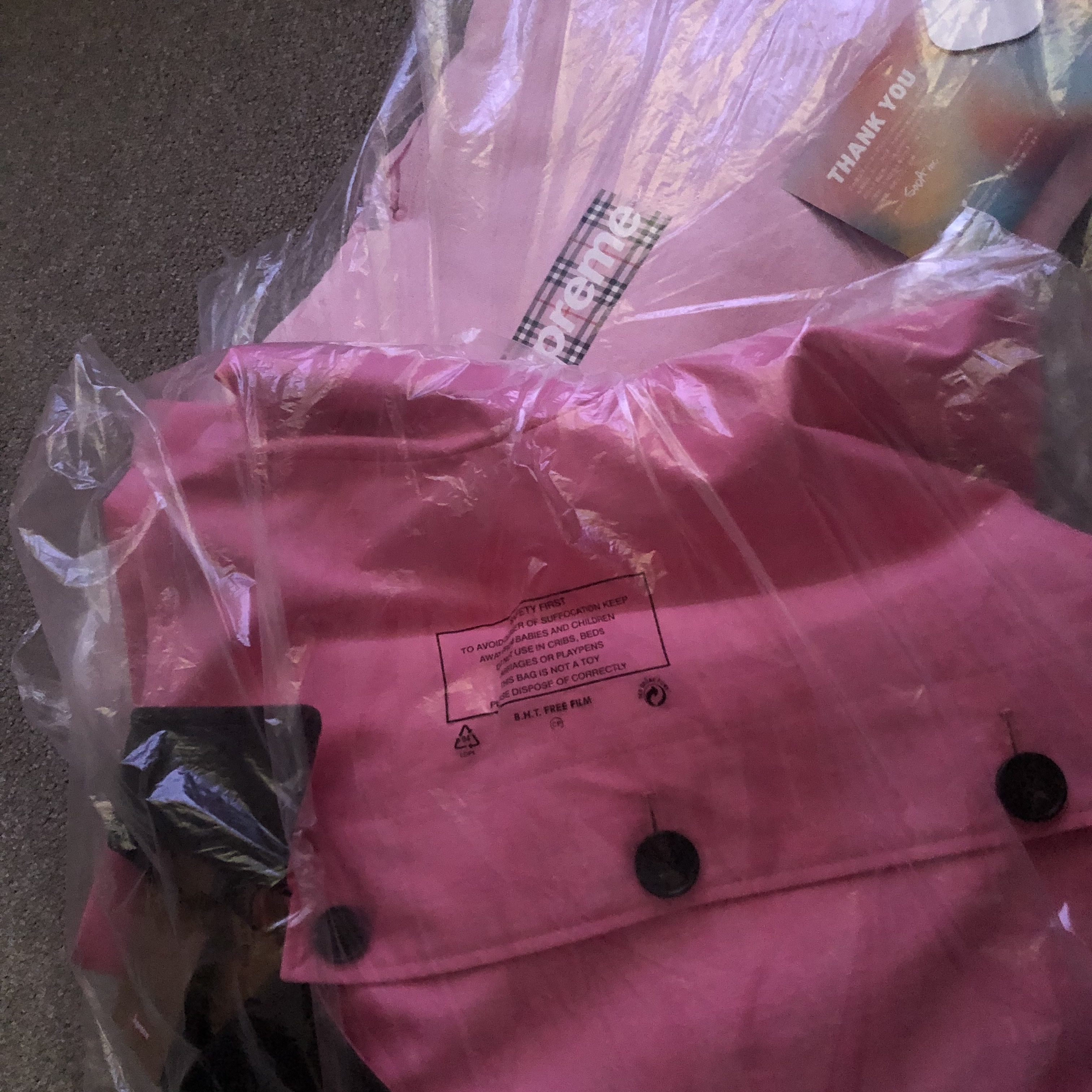 Supreme x Burberry Leather Collar Trench Pink - 22SS 착용 스타일
