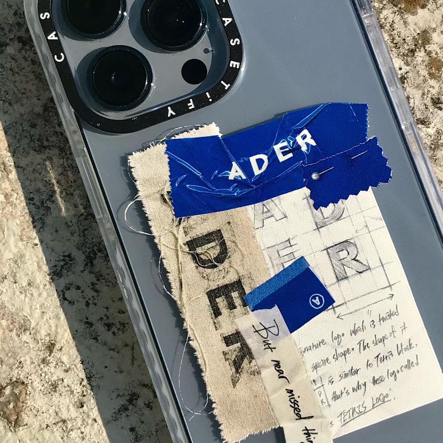 Casetify x Ader Error Sketch Impact iPhone Case 착용 스타일 - 2