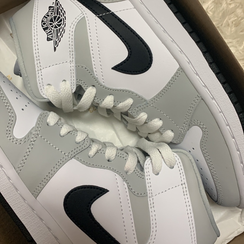 (W) Jordan 1 Mid Grey Fog 착용 스타일 - 2