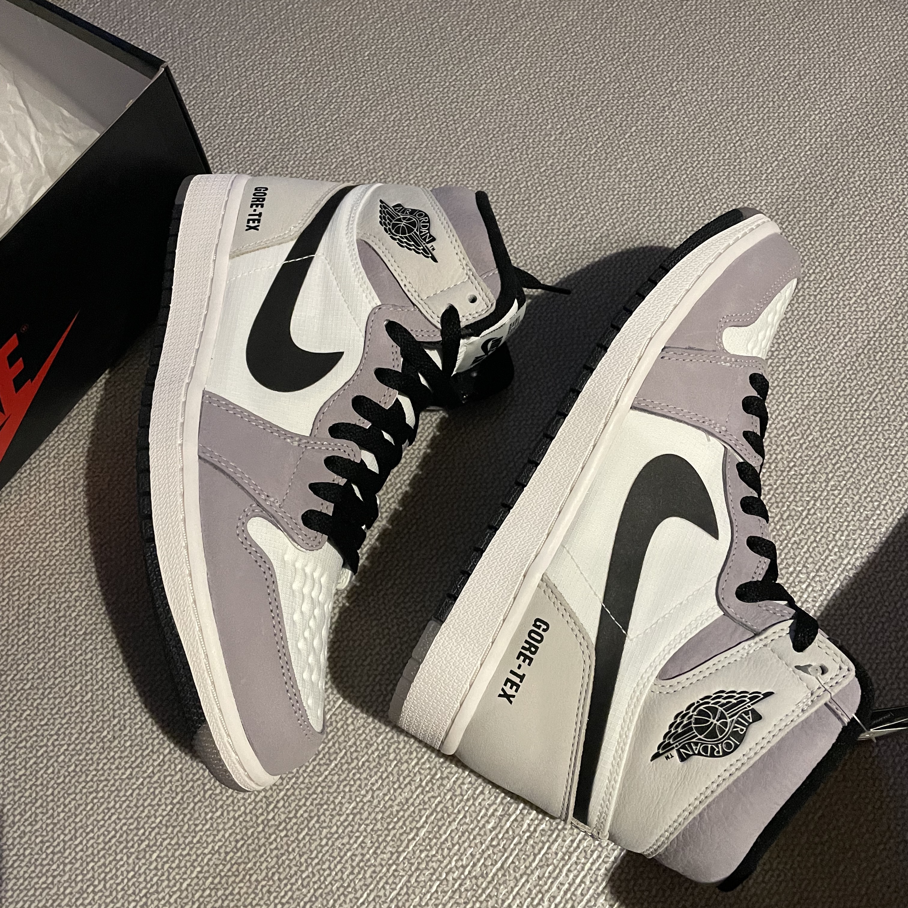 Jordan 1 Element Gore-Tex Sail 착용 스타일 - 1