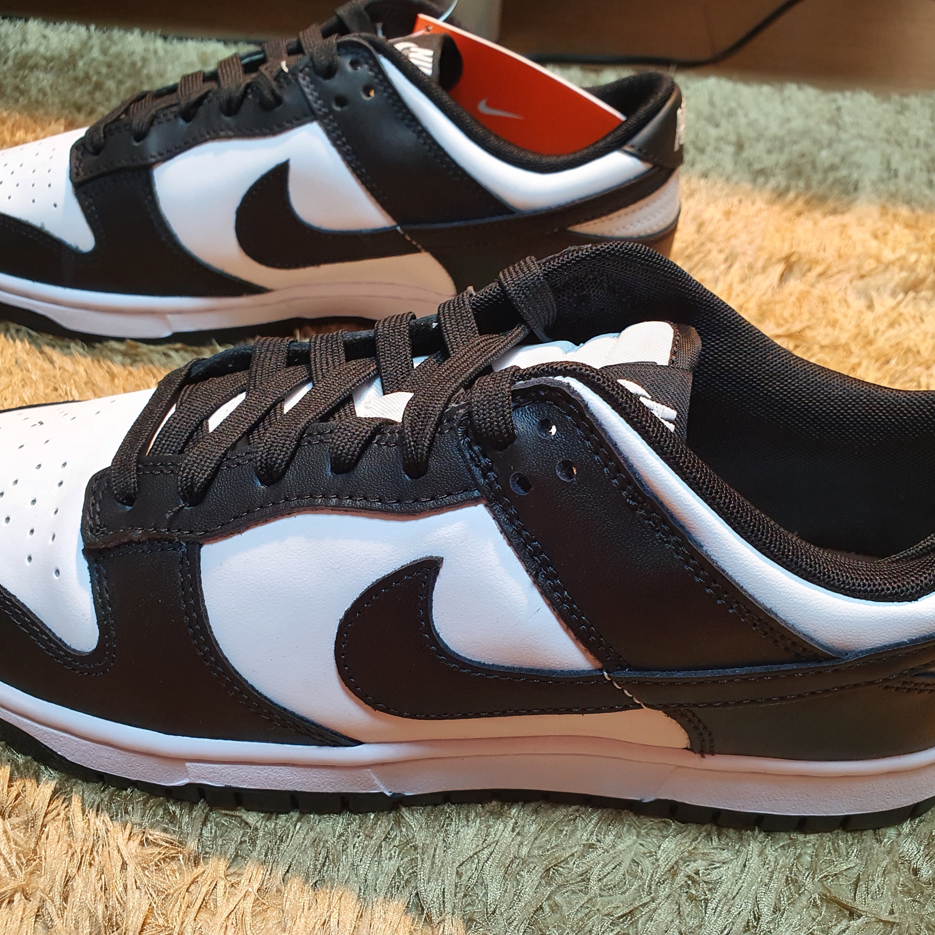 Nike Dunk Low Retro Black 착용 스타일