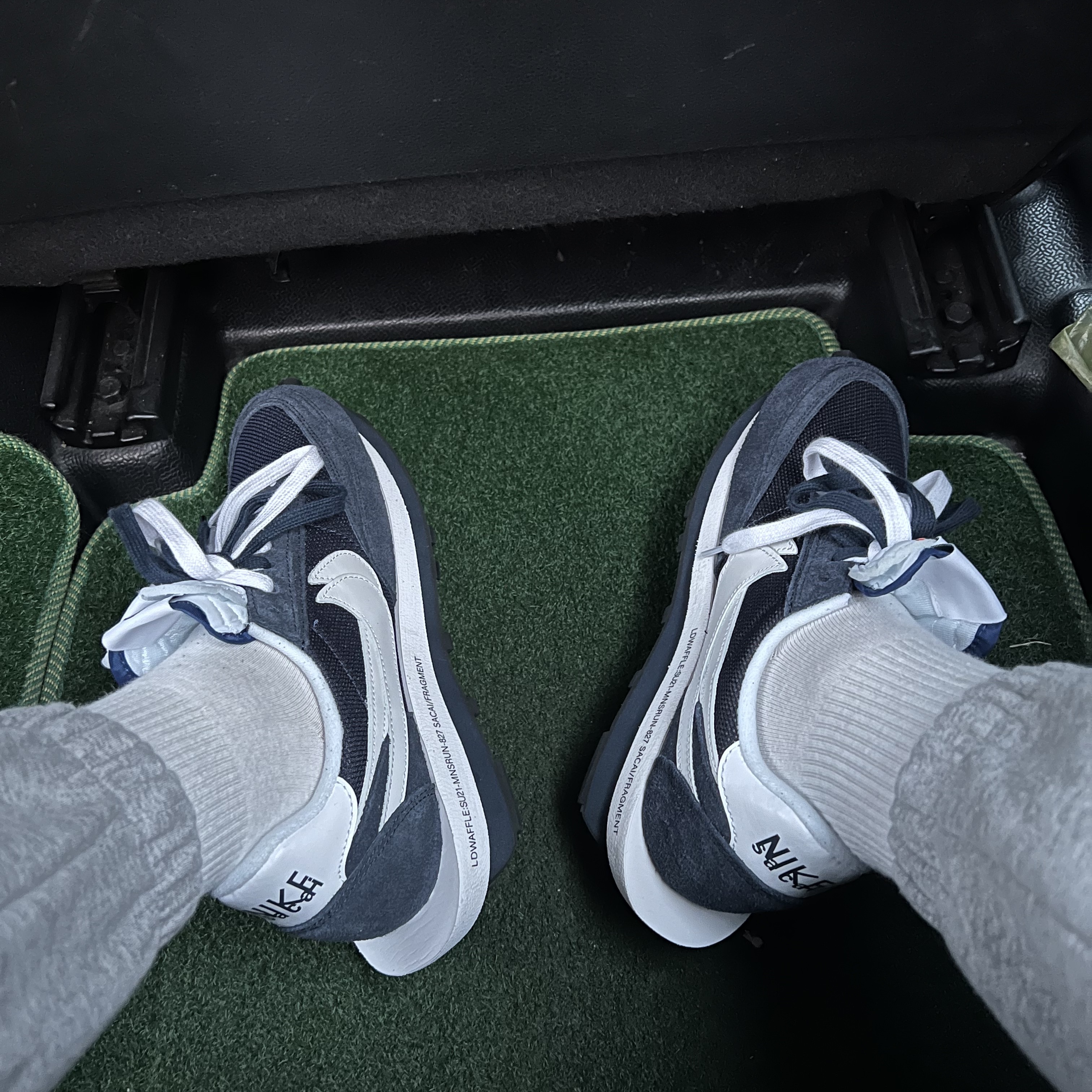 Nike x Sacai x Fragment LDWaffle Blackened Blue 착용 스타일