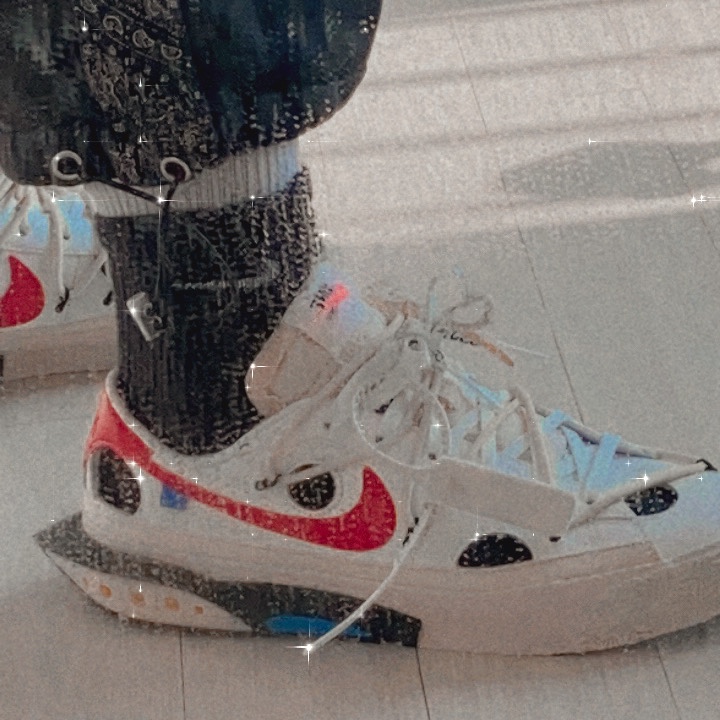 Nike x Off-White Blazer Low '77 White and University Red, Nike Everyday Plus Cushioned Training Crew Socks Black White (Korean Ver.) 착용 스타일 - 2