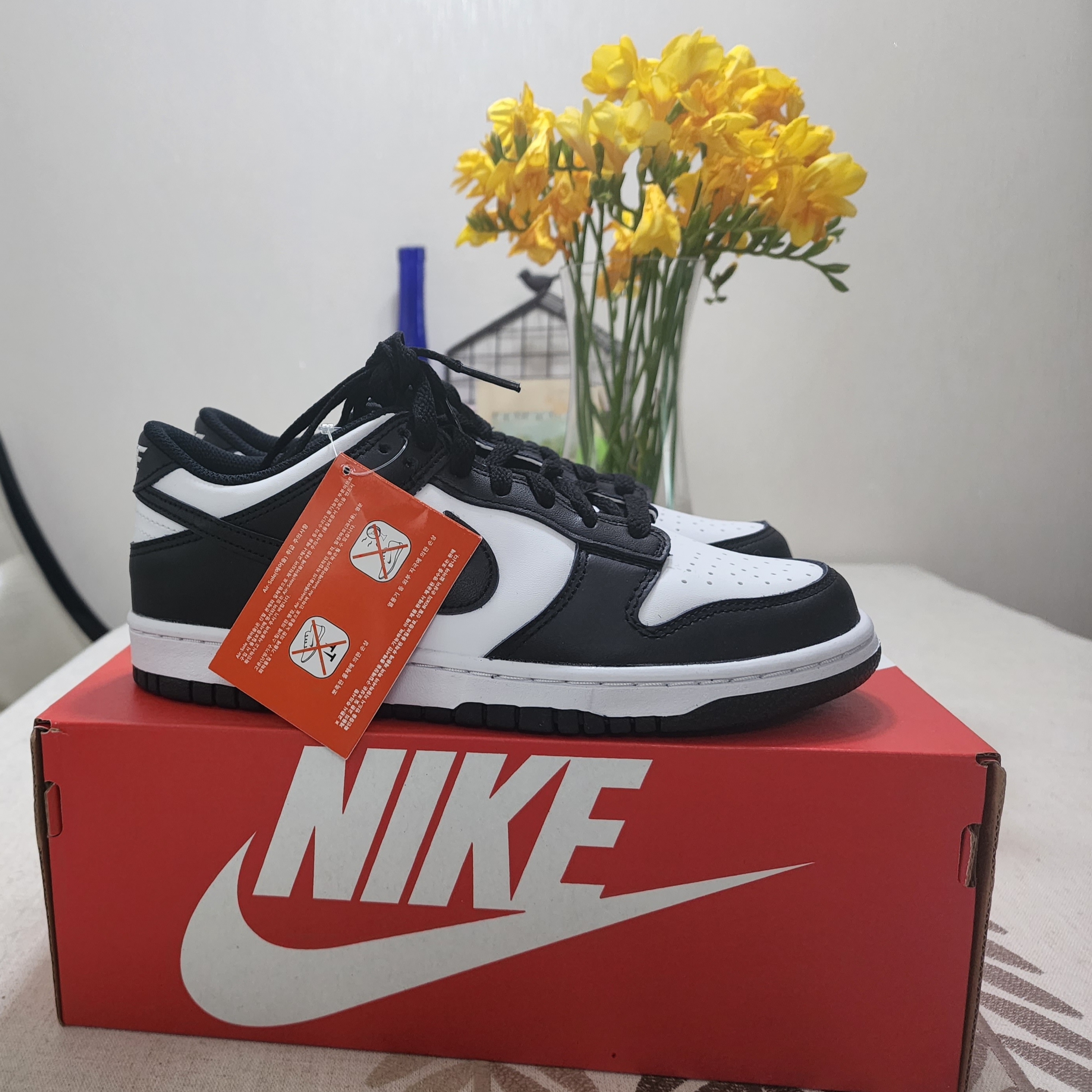 (GS) Nike Dunk Low Black 착용 스타일 - 1