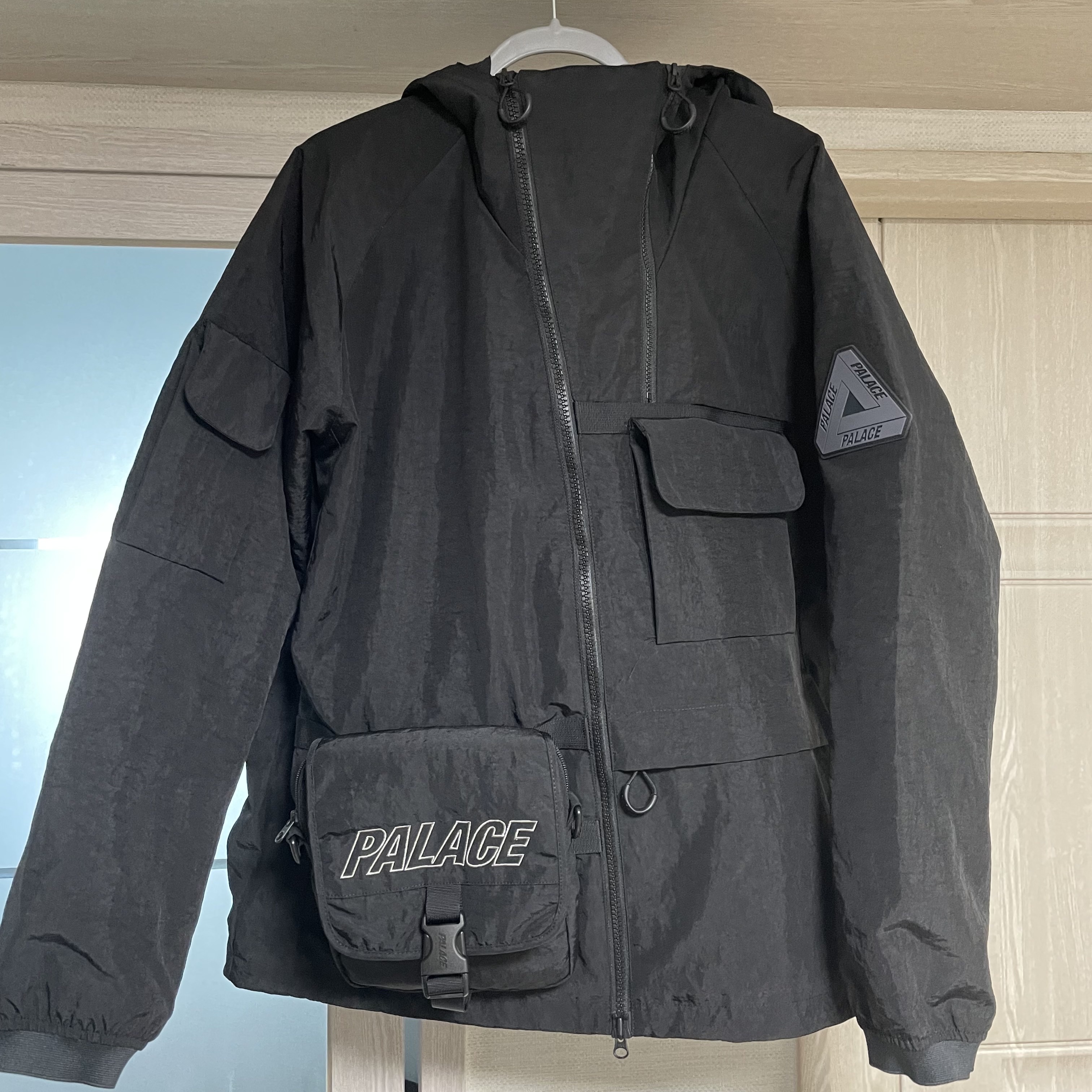 Palace Bag Jacket Black - 21FW 착용 스타일