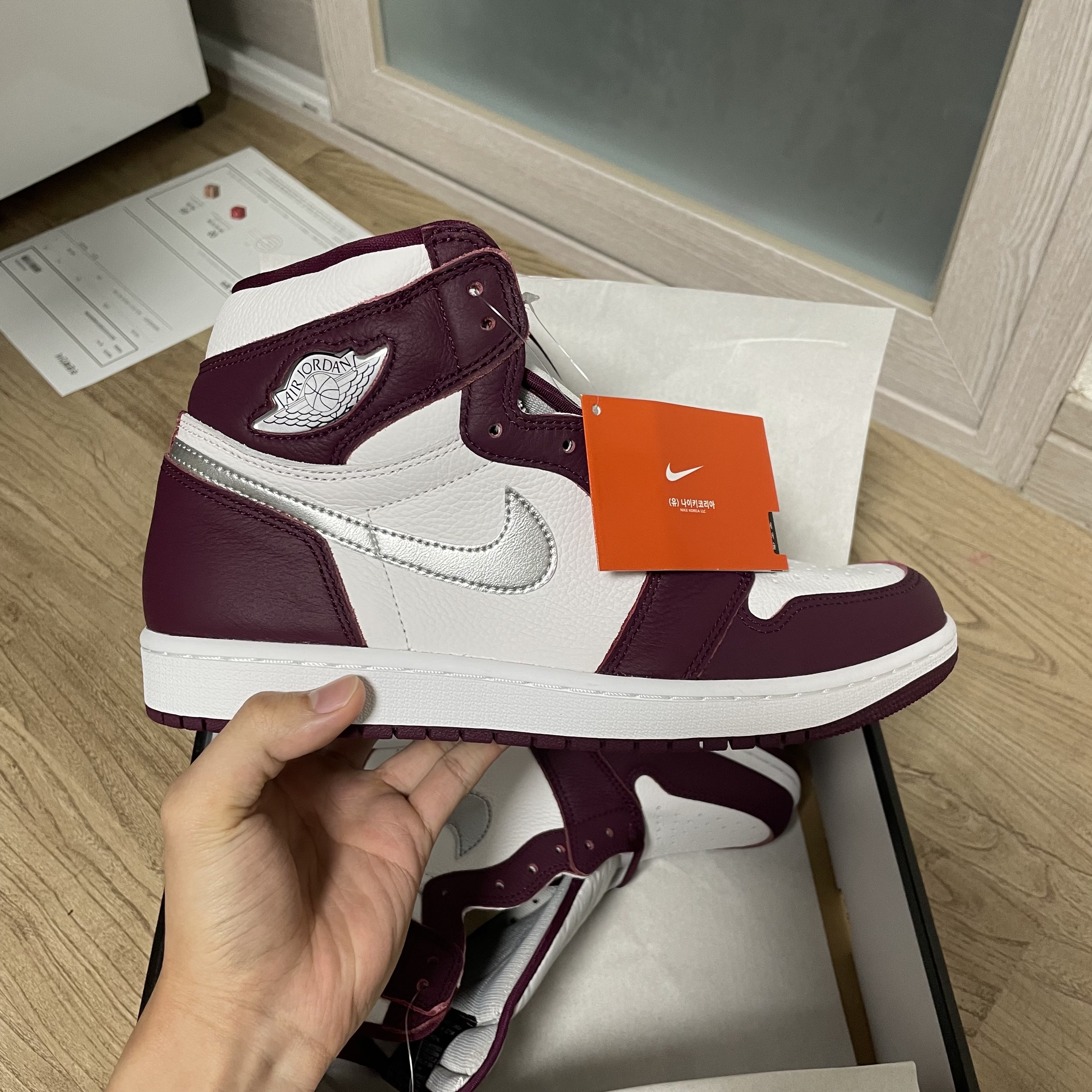 Jordan 1 Retro High OG Bordeaux 착용 스타일