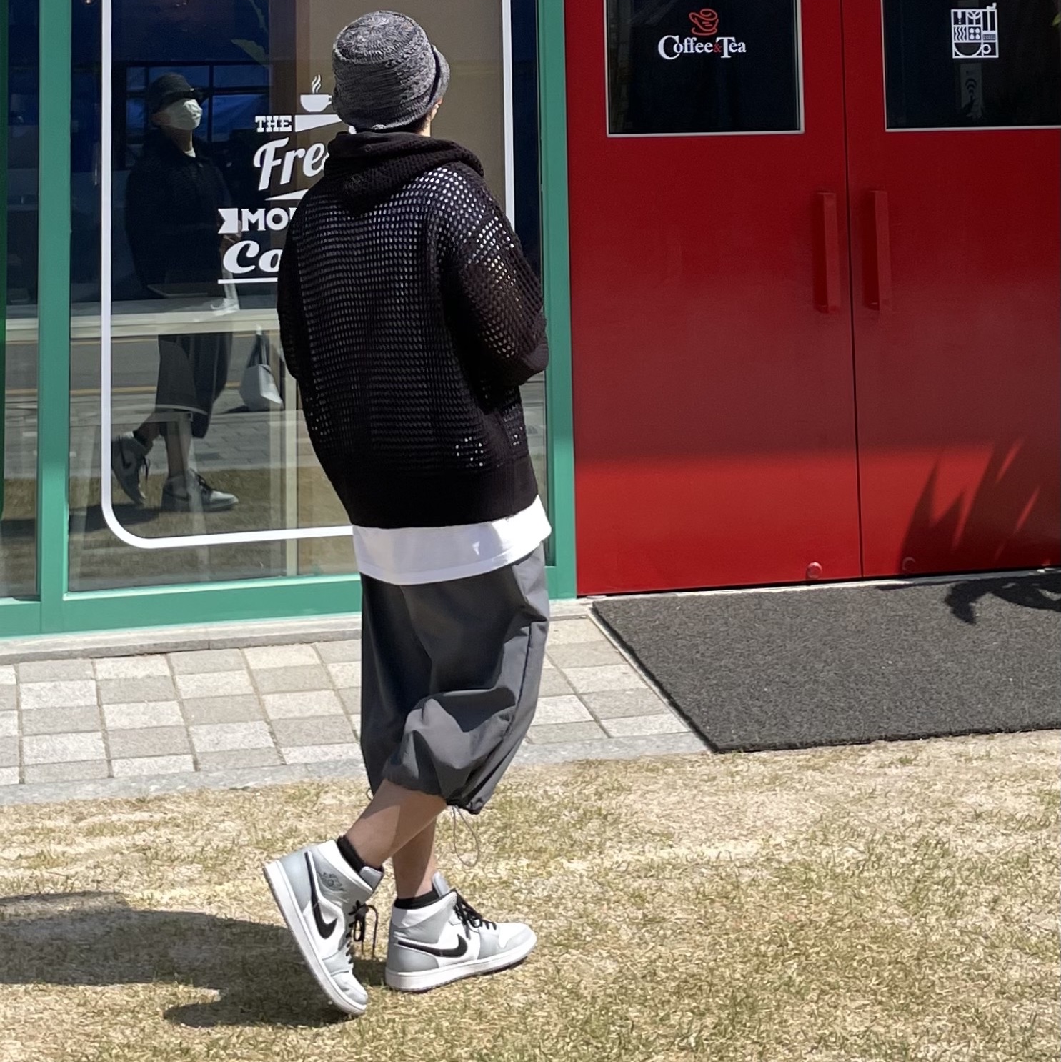 Jordan 1 Mid Light Smoke Grey 착용 스타일 - 4