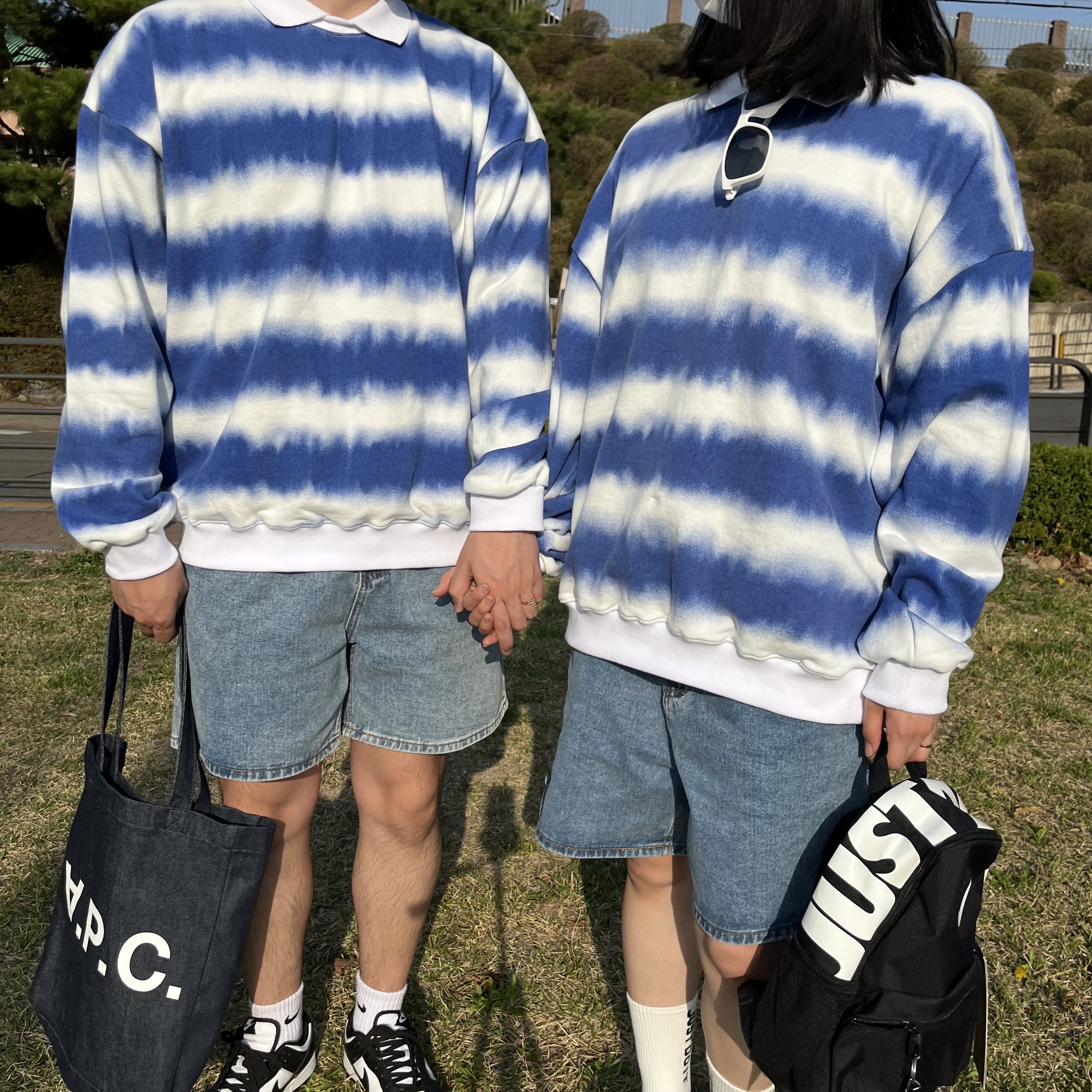 A.P.C. Laure Tote Bag Blue, Nike Dunk Low Retro Black 착용 스타일 - 2