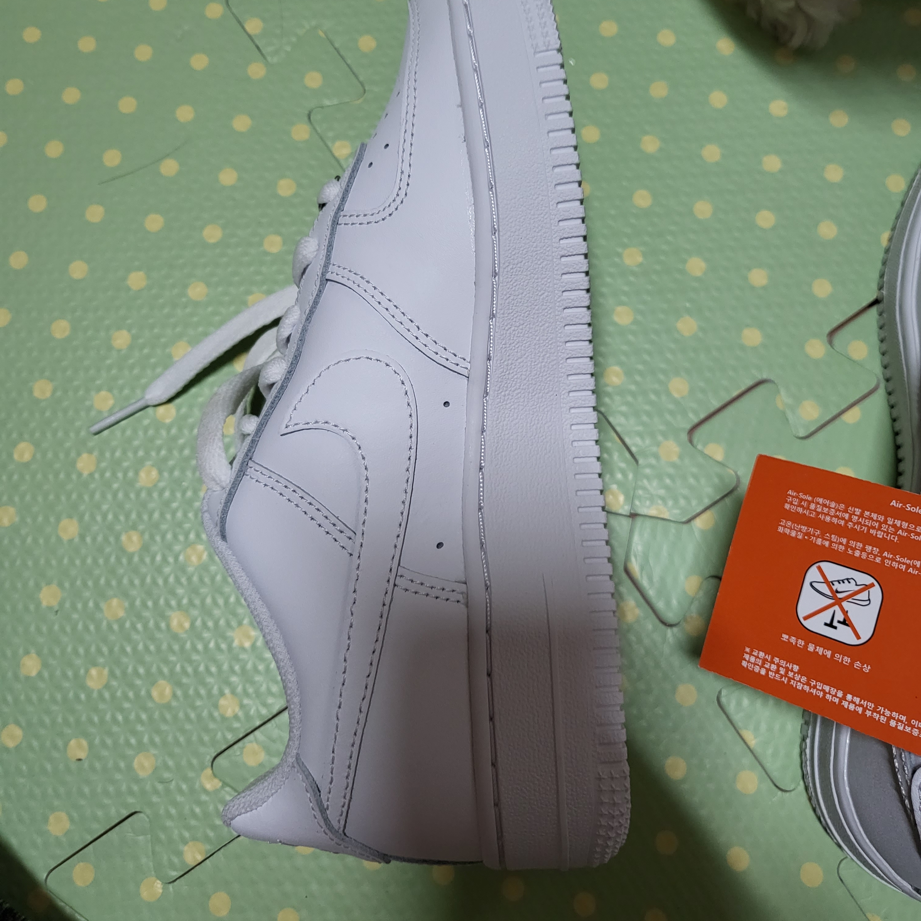 (W) Nike Air Force 1 '07 Low White 착용 스타일 - 2