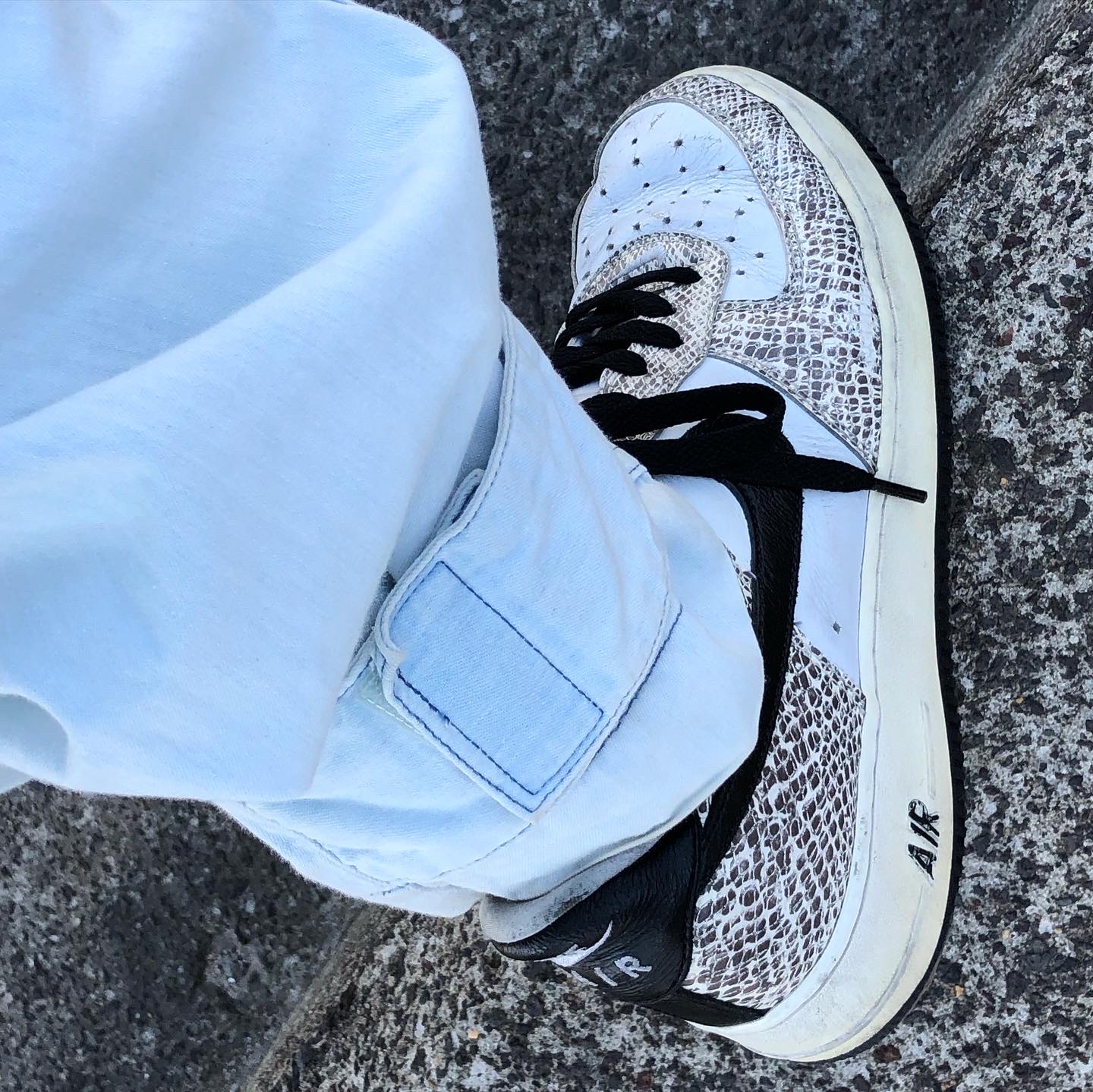 Nike Air Force 1 Low Retro Cocoa Snake 2018 착용 스타일 - 1