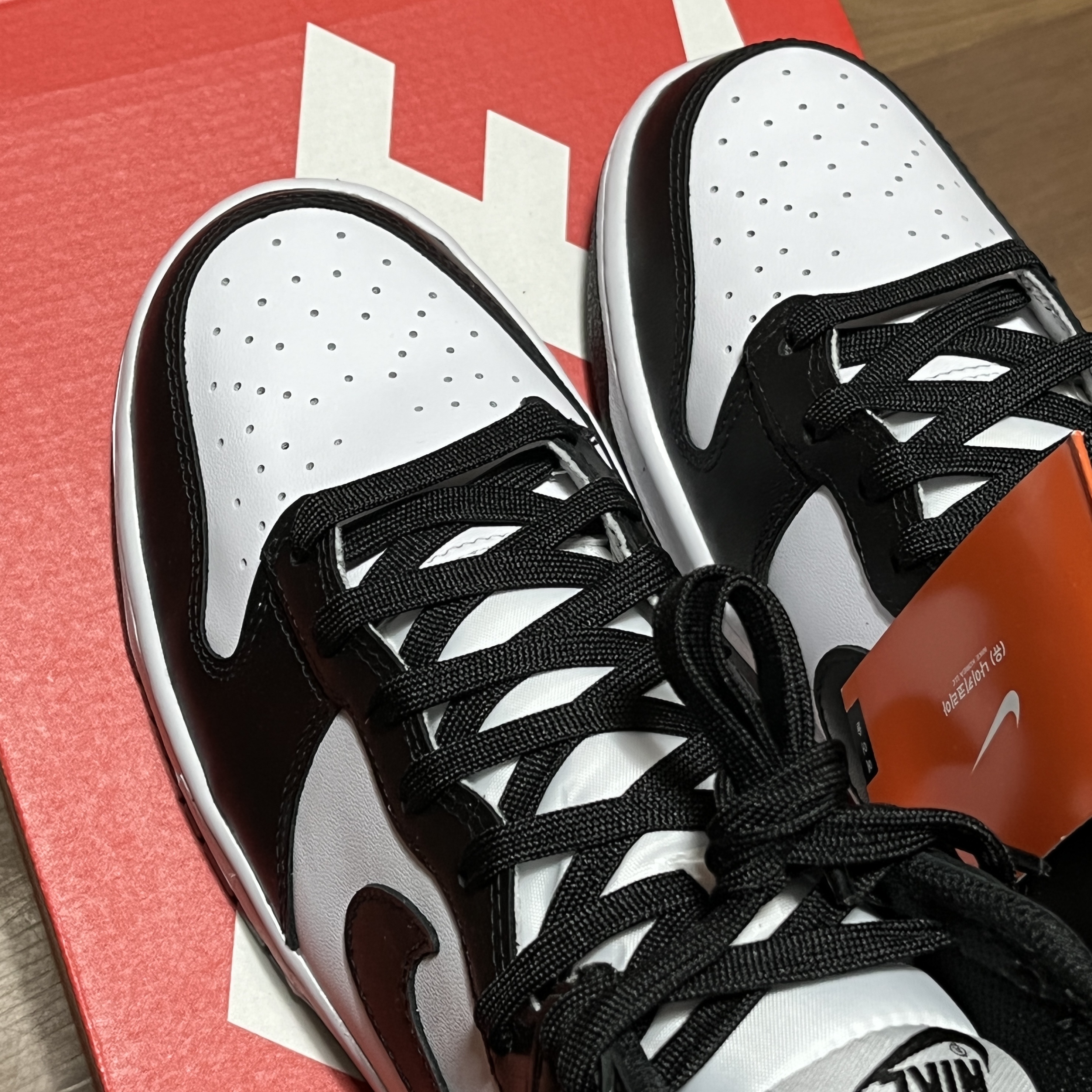Nike Dunk High Retro Championship White 착용 스타일 - 2