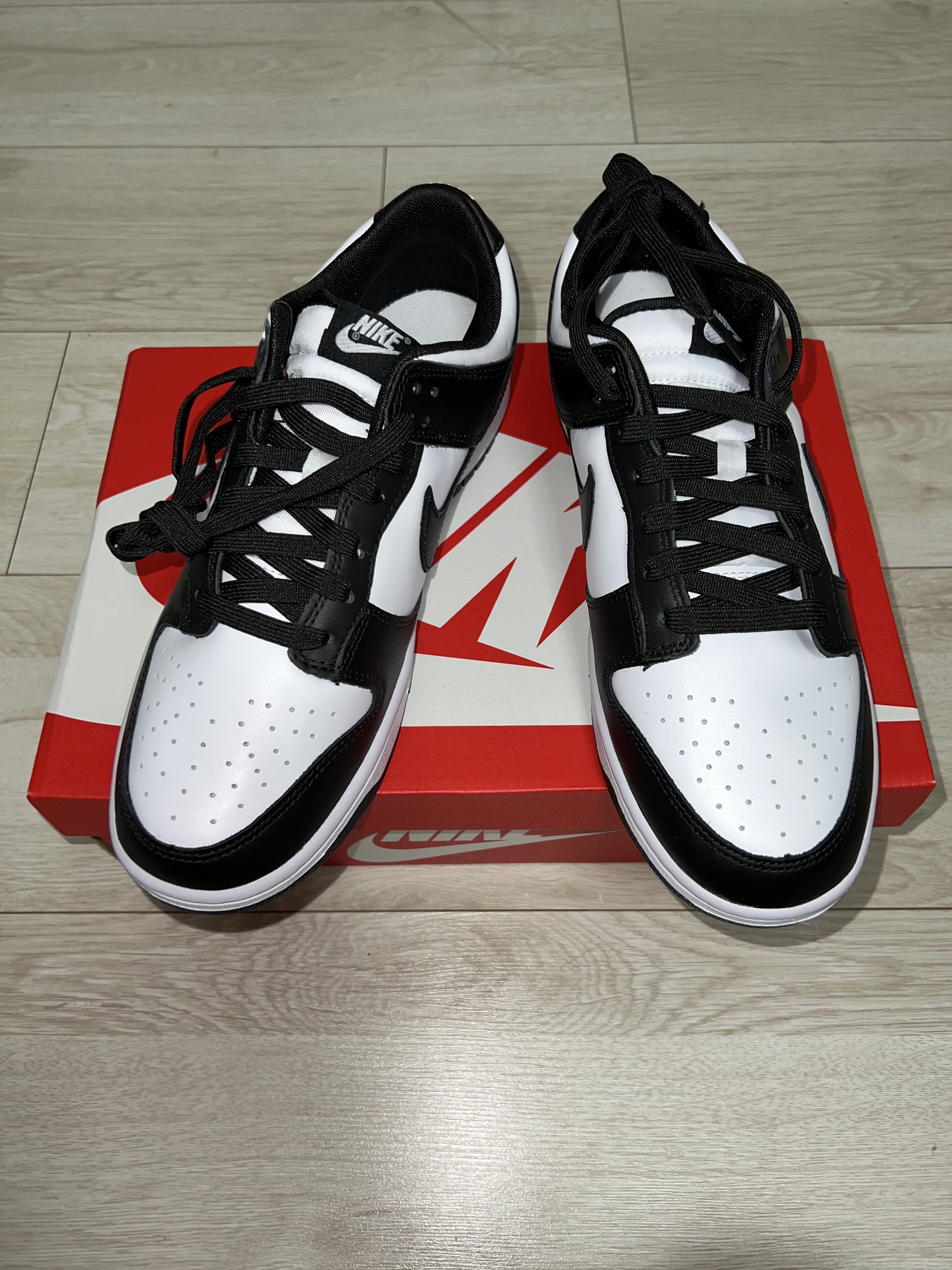 Nike Dunk Low Retro Black 착용 스타일 - 2
