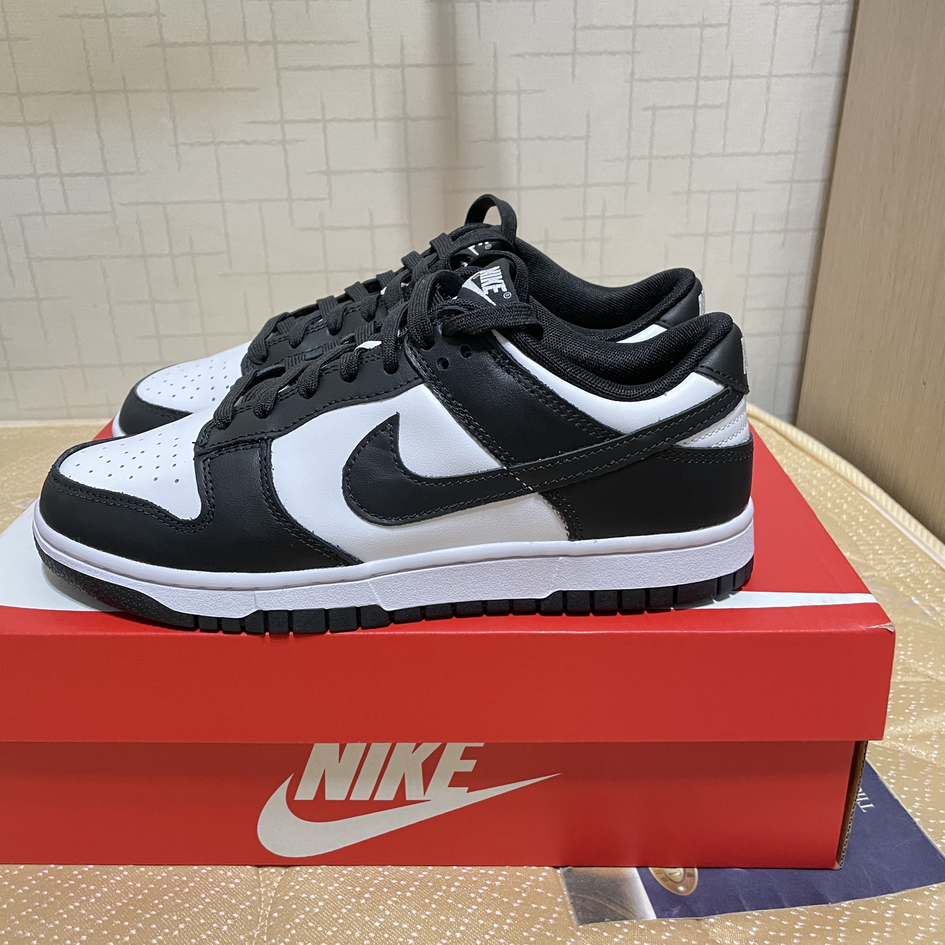 Nike Dunk Low Retro Black 착용 스타일 - 3