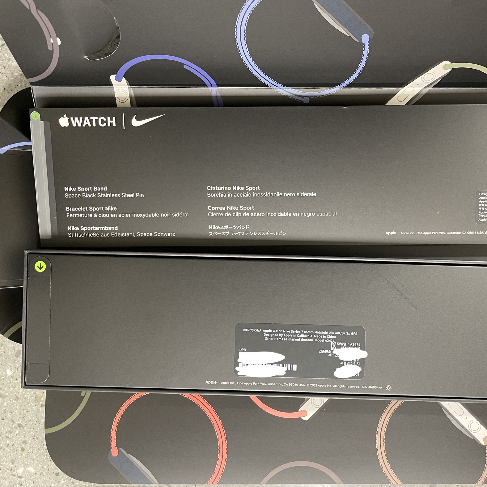 Apple Watch Nike Series 7 45mm GPS Midnight Aluminum Case with Nike Sport Band Anthracite Black (Korean Ver.) 착용 스타일 - 3