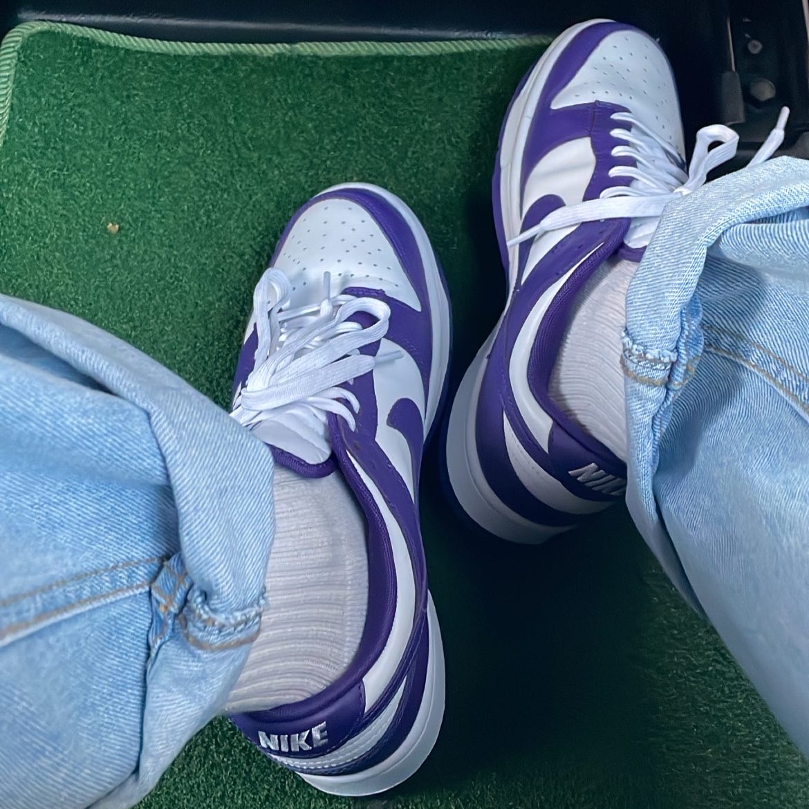 Nike Dunk Low Retro Championship Court Purple 착용 스타일