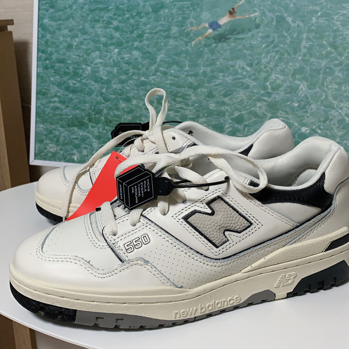 New Balance 550 White Grey - 2E Wide 착용 스타일