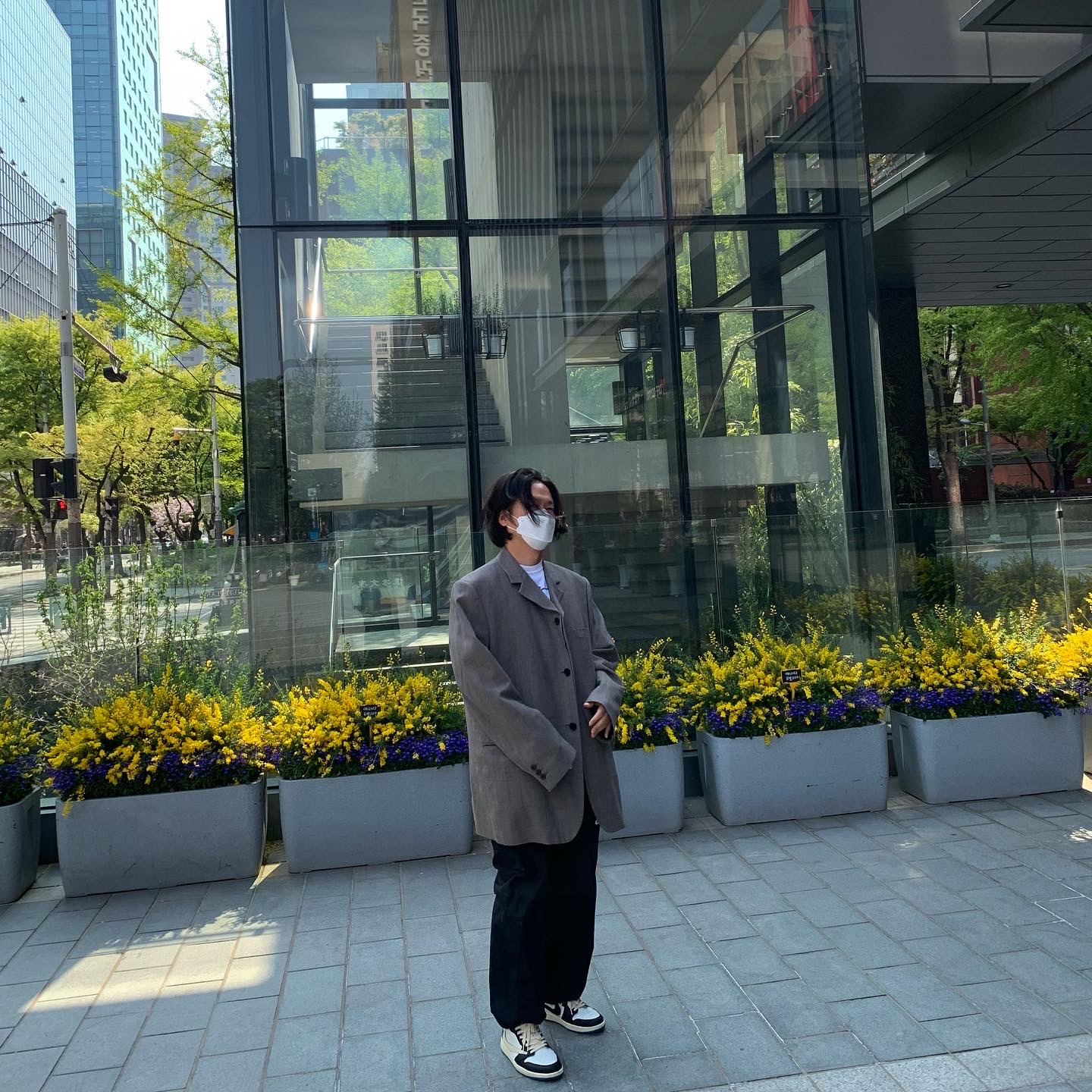 Nike x Off-White NRG Pants Black, Jordan 1 x Travis Scott x Fragment Retro Low OG SP Military Blue 착용 스타일 - 1