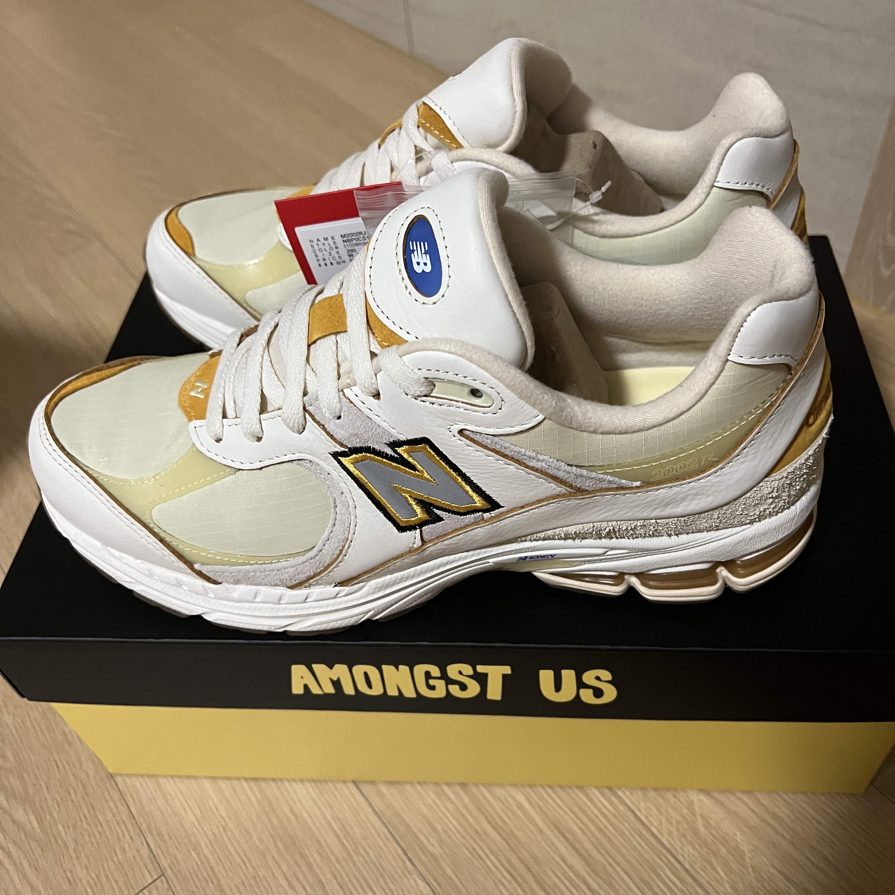 New Balance x Joe Freshgoods 2002R Conversations Amongst Us Beige 착용 스타일