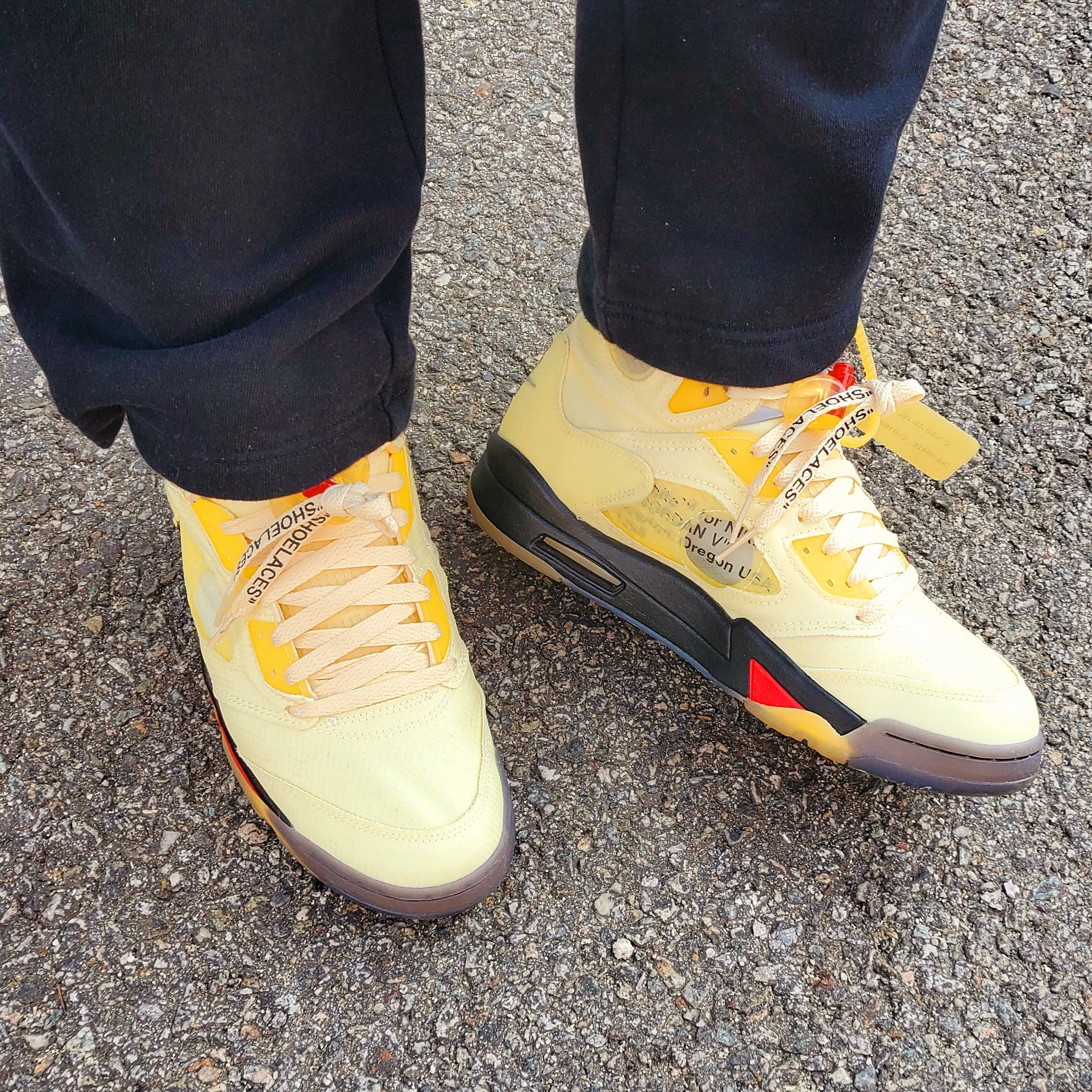 Jordan 5 x Off-White Retro SP Sail Fire Red 착용 스타일 - 2