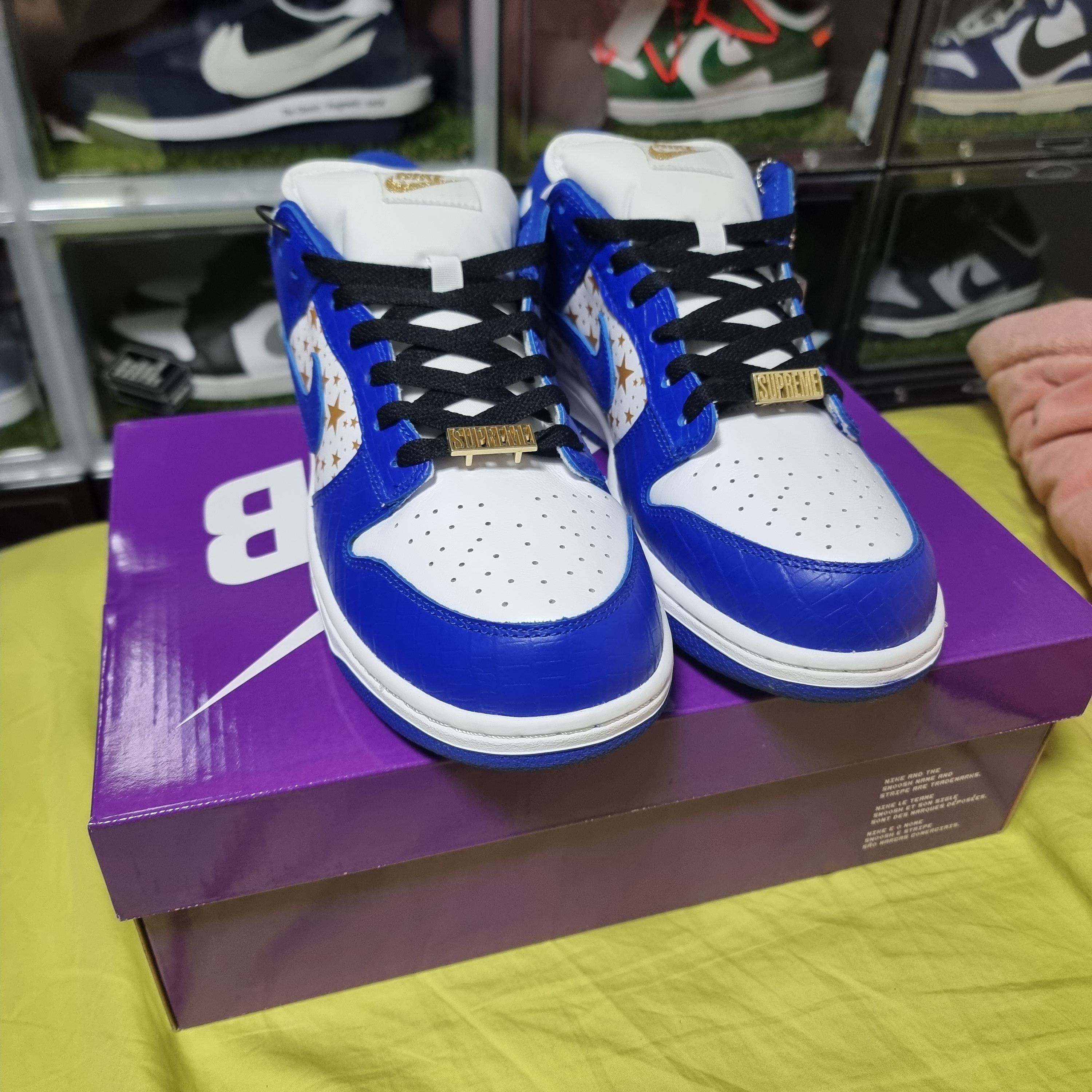 Nike Dunk Low Retro Black, Nike x Supreme SB Dunk Low Hyper Blue 착용 스타일 - 4