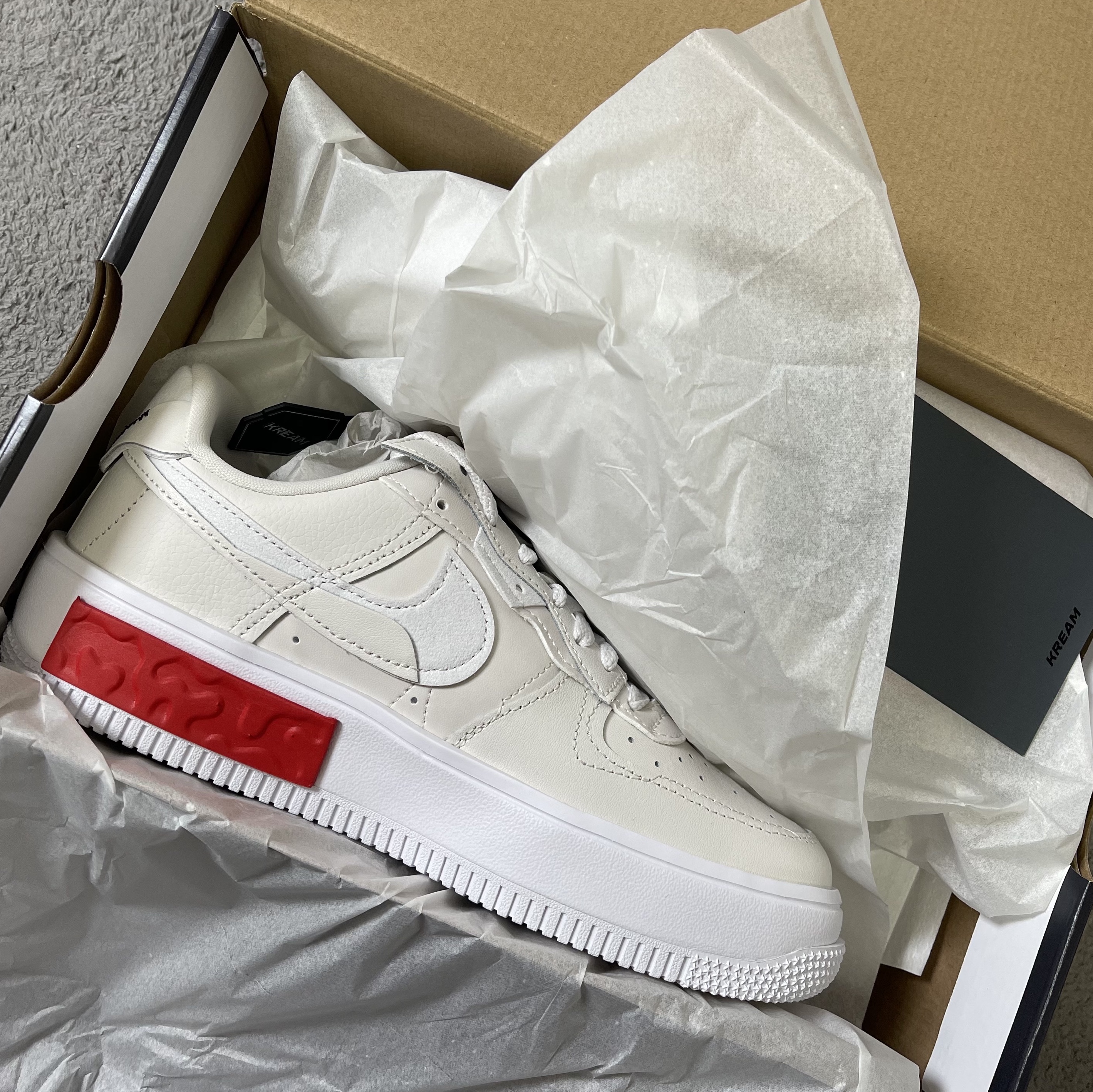 (W) Nike Air Force 1 Fontanka Phantom White 착용 스타일
