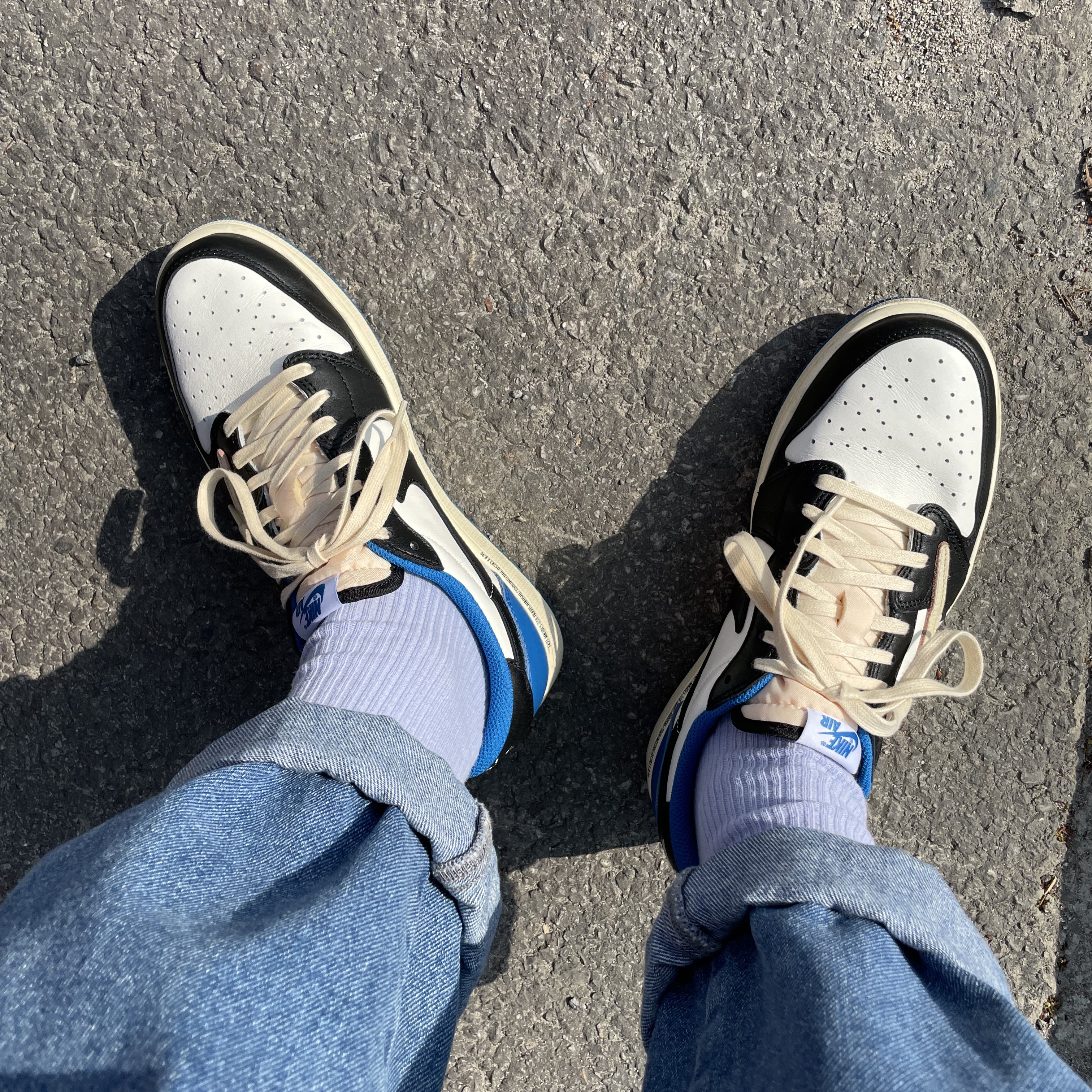 Jordan 1 x Travis Scott x Fragment Retro Low OG SP Military Blue 착용 스타일