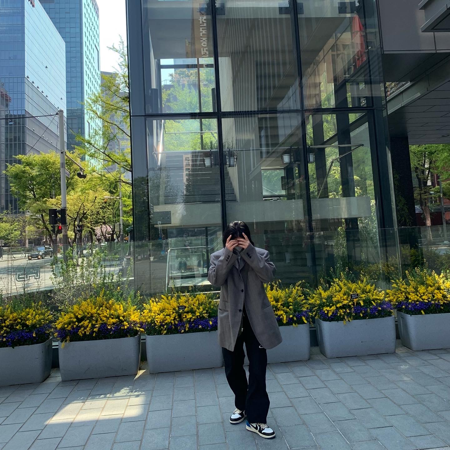 Nike x Off-White NRG Pants Black, Jordan 1 x Travis Scott x Fragment Retro Low OG SP Military Blue 착용 스타일 - 2