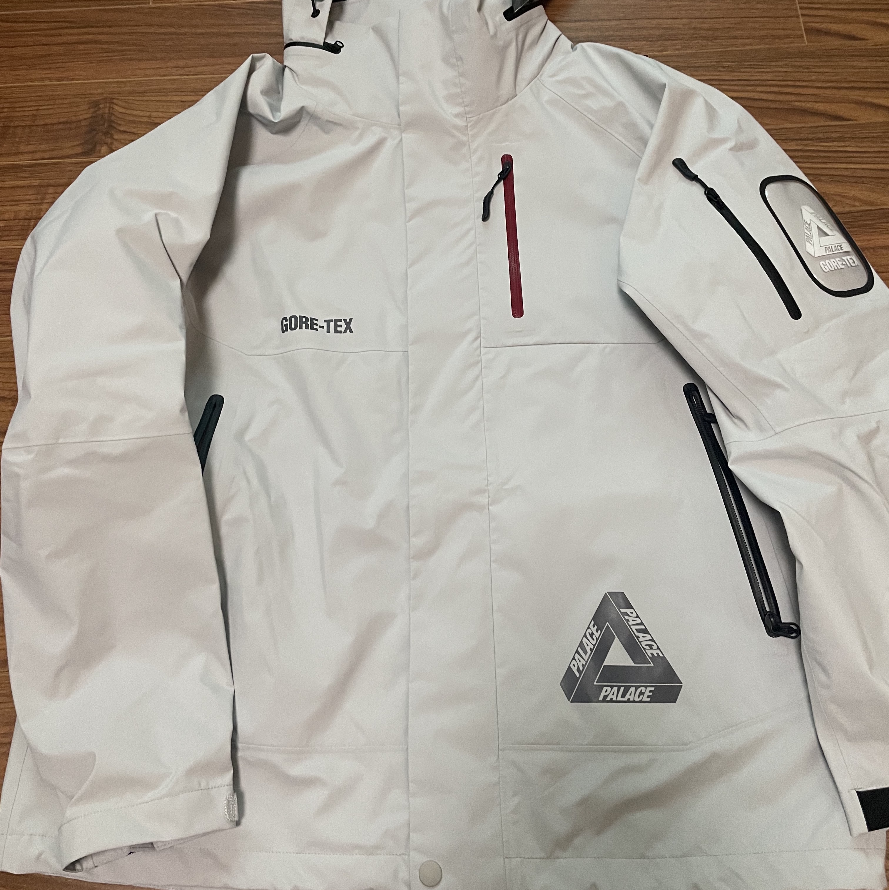 Palace Gore-Tex S-Tech Jacket Ice - 22SS 착용 스타일 - 2
