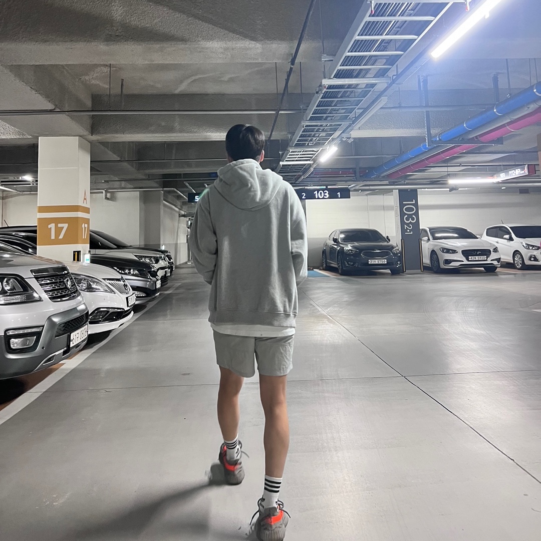 Adidas Yeezy Boost 350 V2 Beluga - Reflective 착용 스타일 - 3