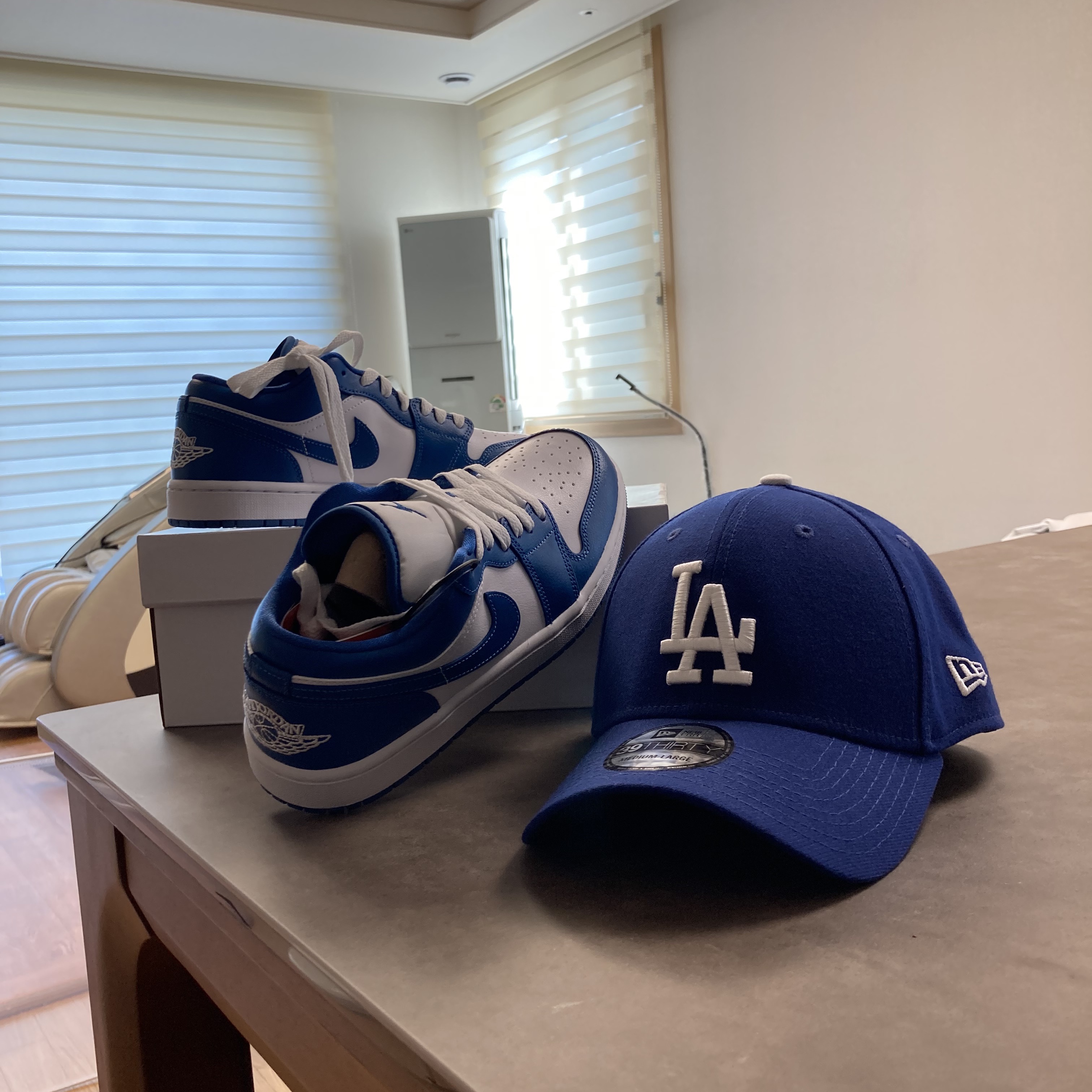 (W) Jordan 1 Low White Dark Marina Blue 착용 스타일
