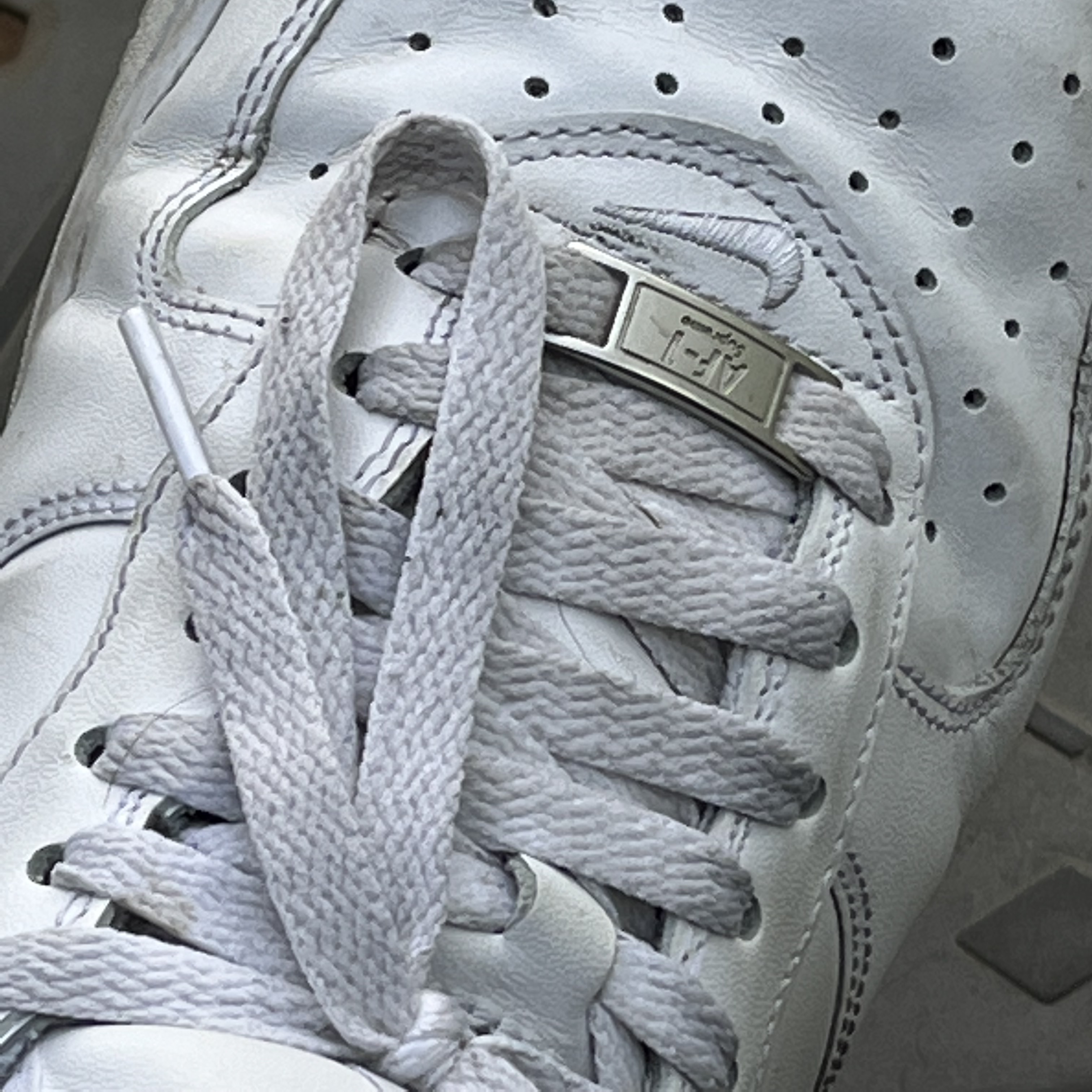 Nike x Supreme Air Force 1 Low White 착용 스타일