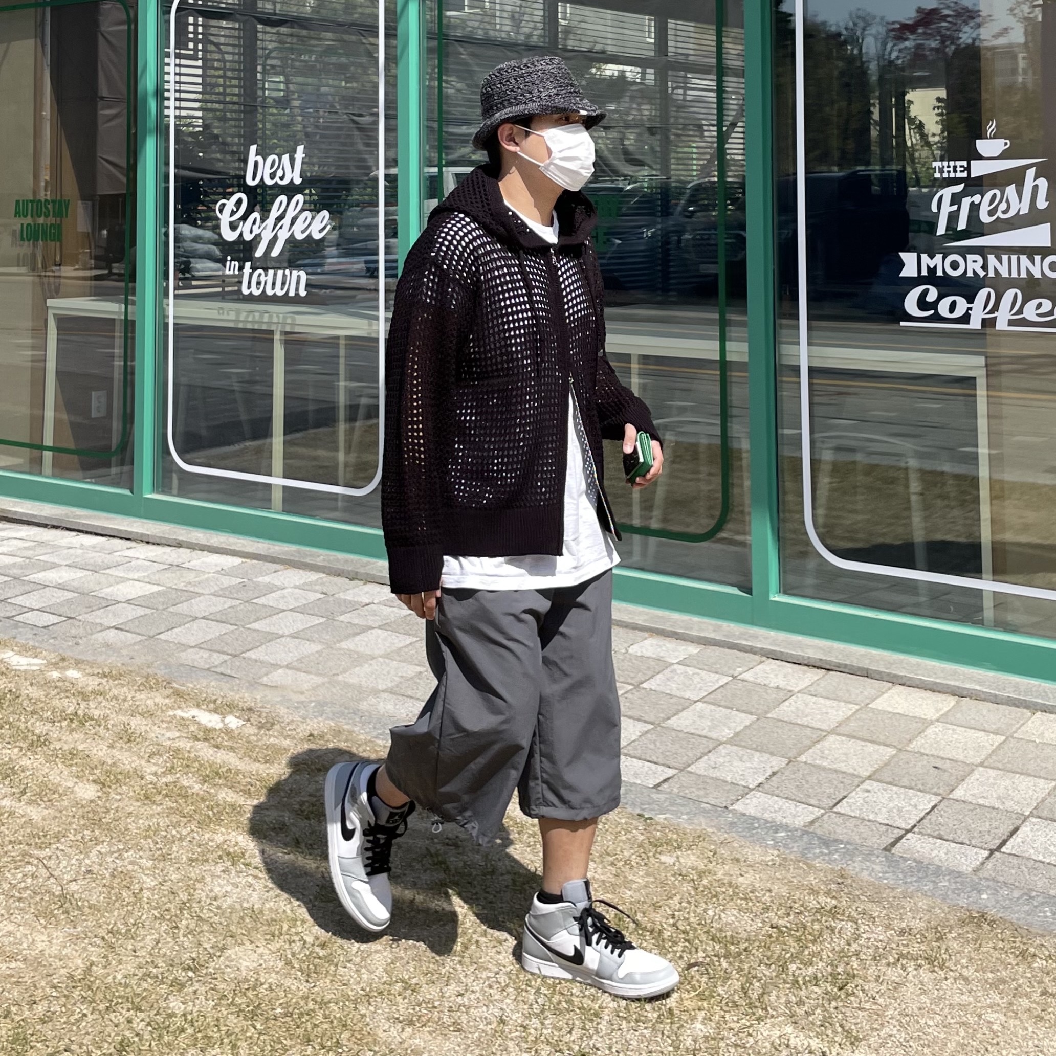 Jordan 1 Mid Light Smoke Grey 착용 스타일 - 1