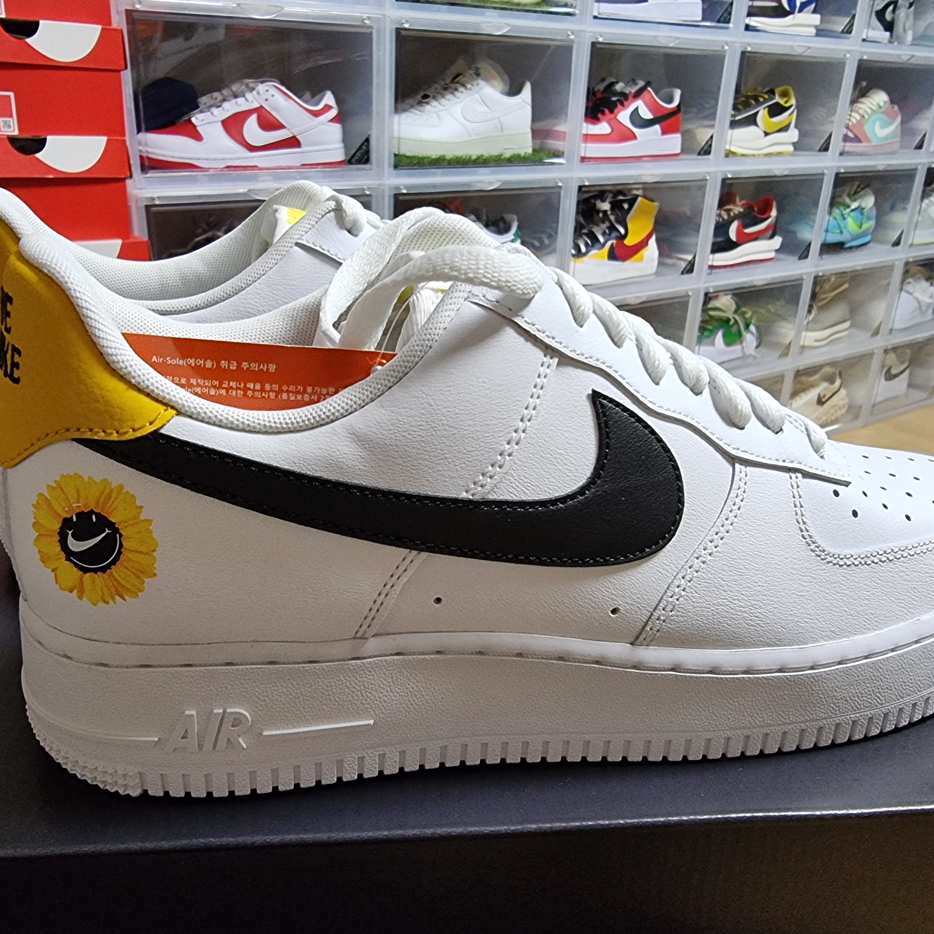 Nike Air Force 1 '07 LV8 2 Have a Nike Day 착용 스타일 - 1