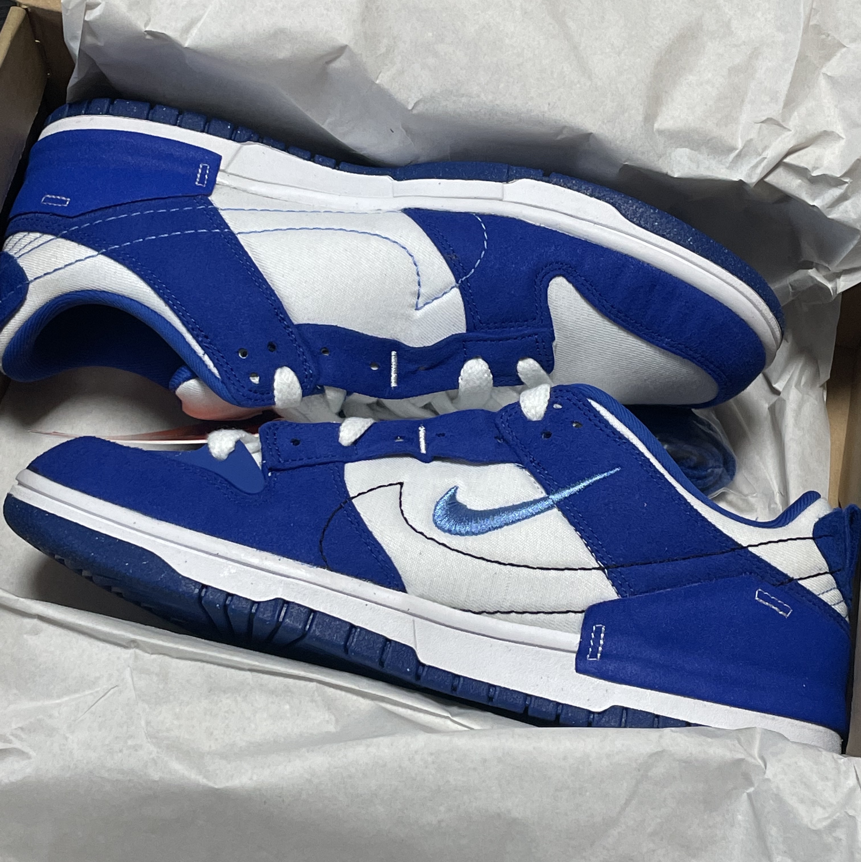 (W) Nike Dunk Low Disrupt 2 White and University Blue 착용 스타일