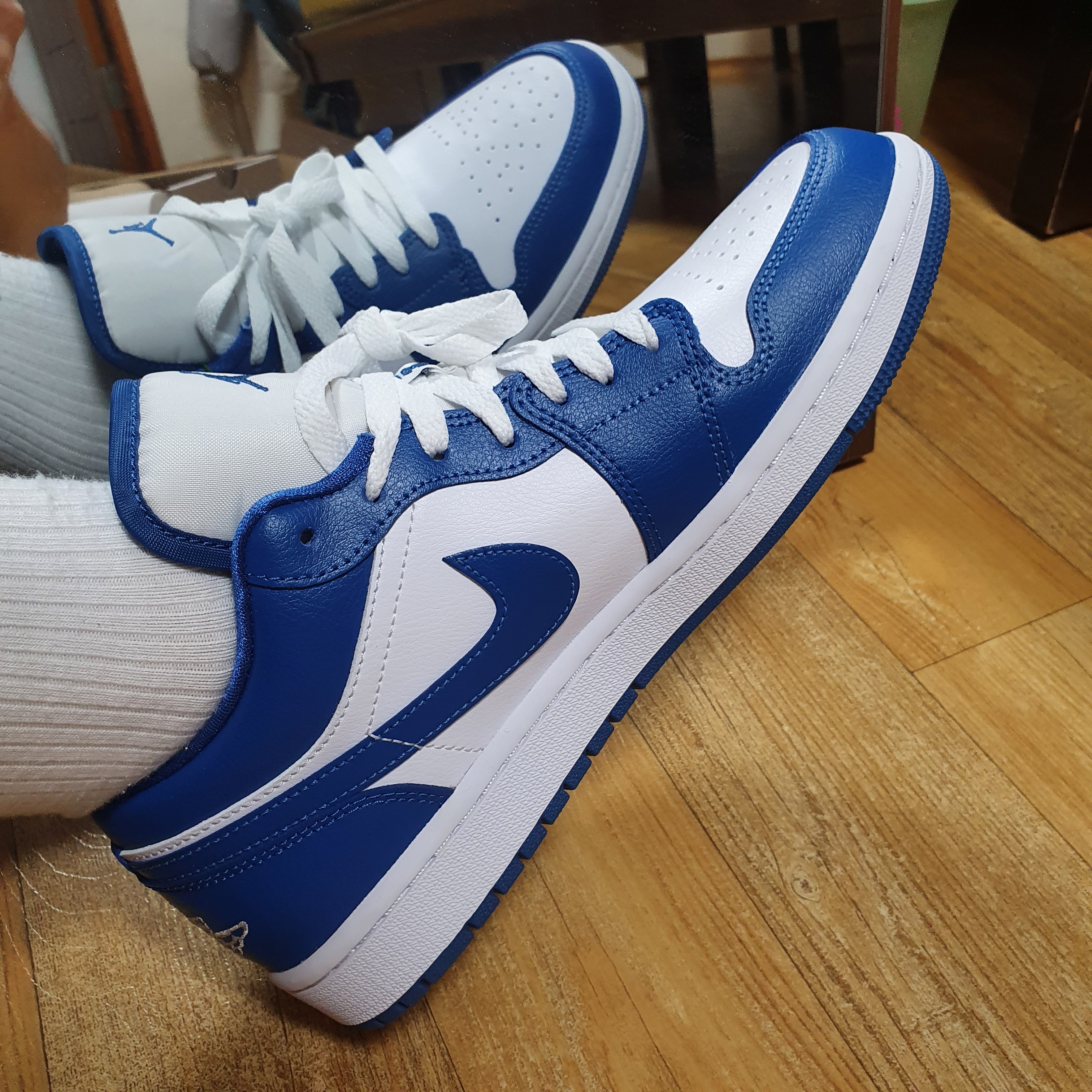(W) Jordan 1 Low White Dark Marina Blue 착용 스타일