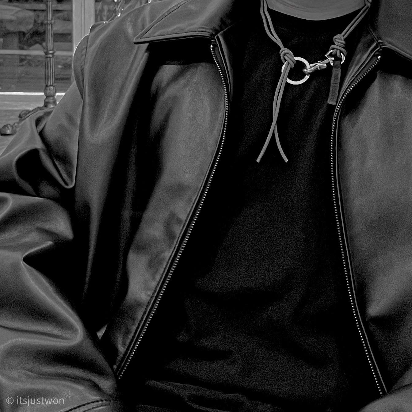 Our Legacy Ladon Leather Keychain Black 착용 스타일