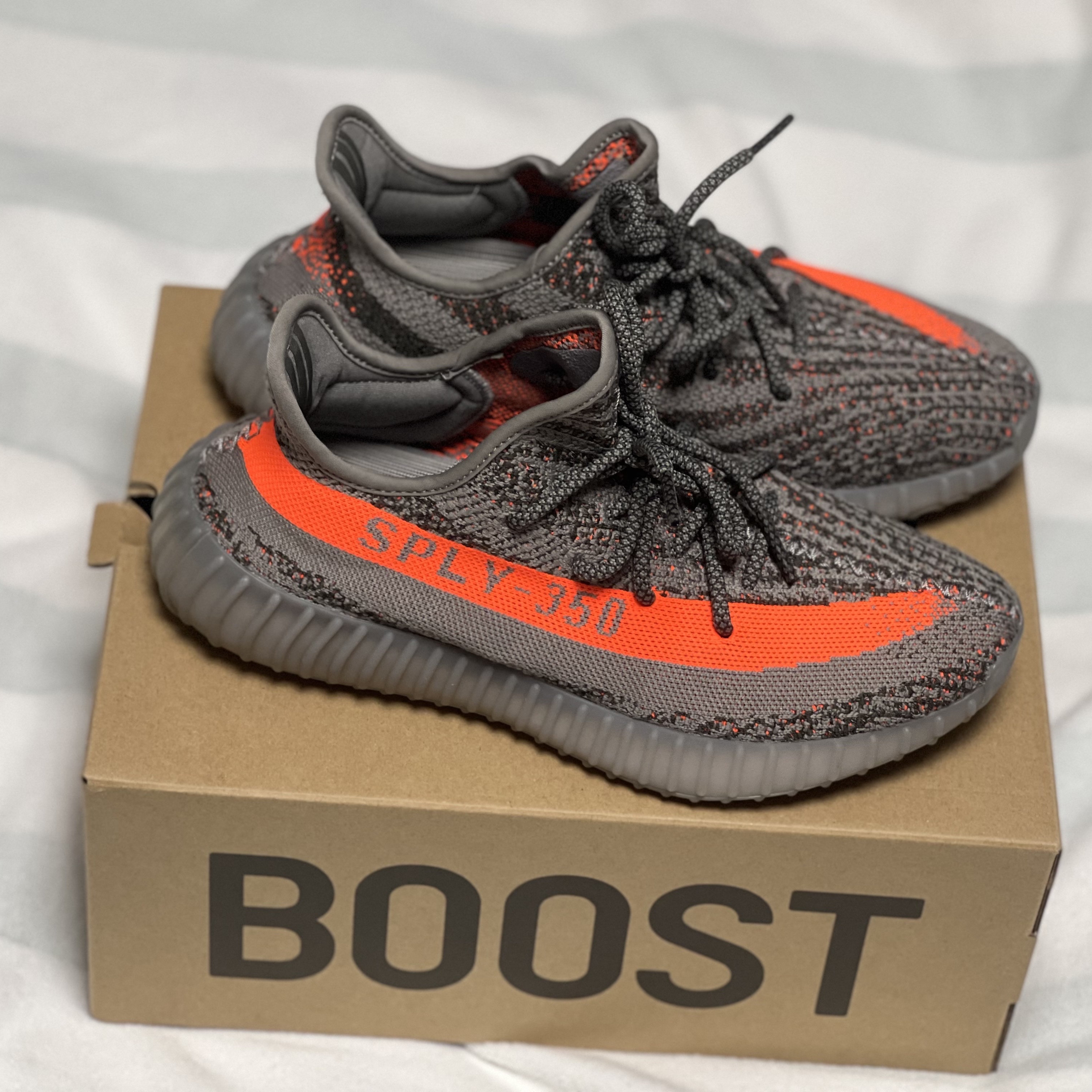 Adidas Yeezy Boost 350 V2 Beluga - Reflective 착용 스타일 - 2