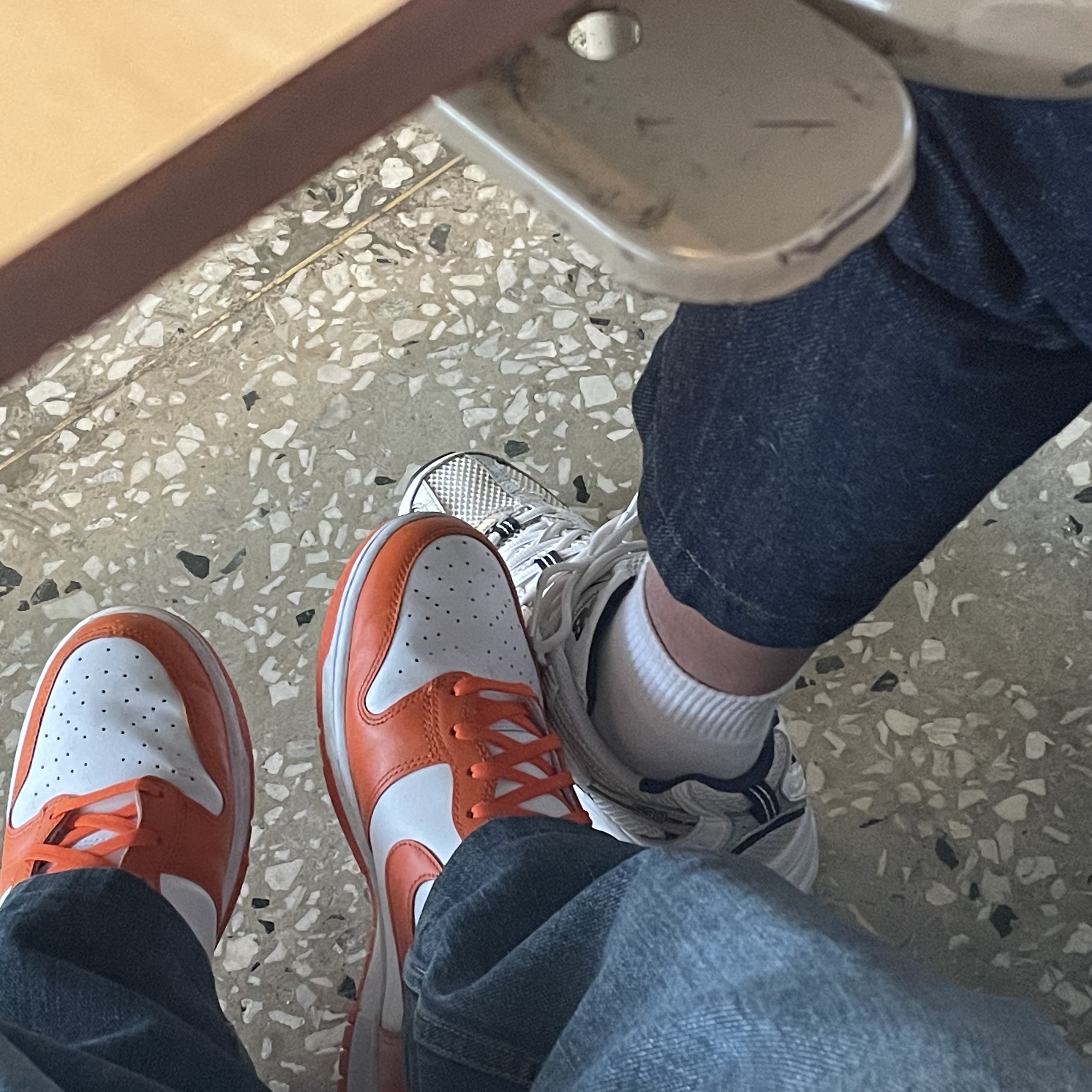 New Balance 530 Silver, Nike Dunk High Retro Orange Blaze 착용 스타일