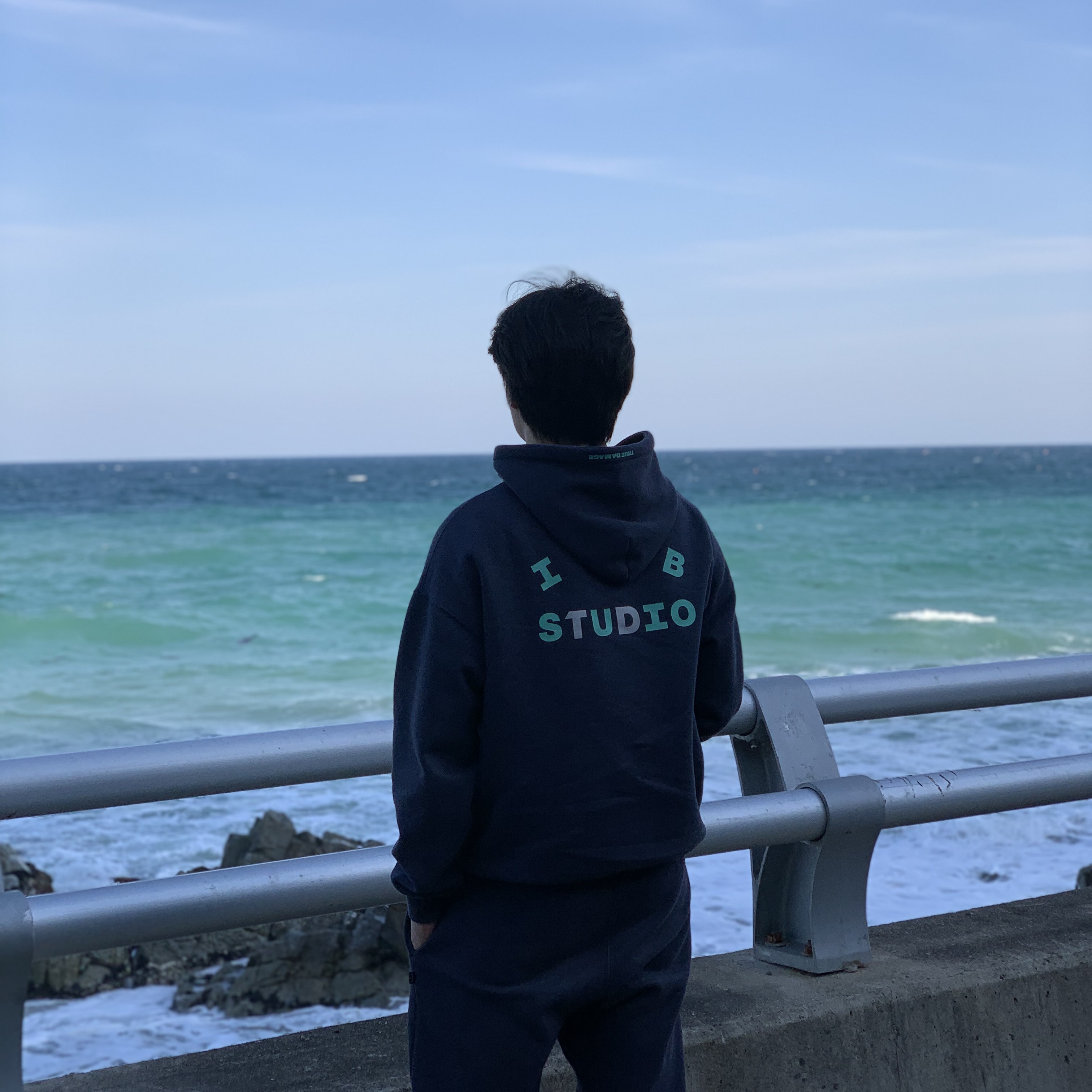 IAB Studio x League of Legends Hoodie, IAB Studio x League of Legends Sweatpants Navy 착용 스타일