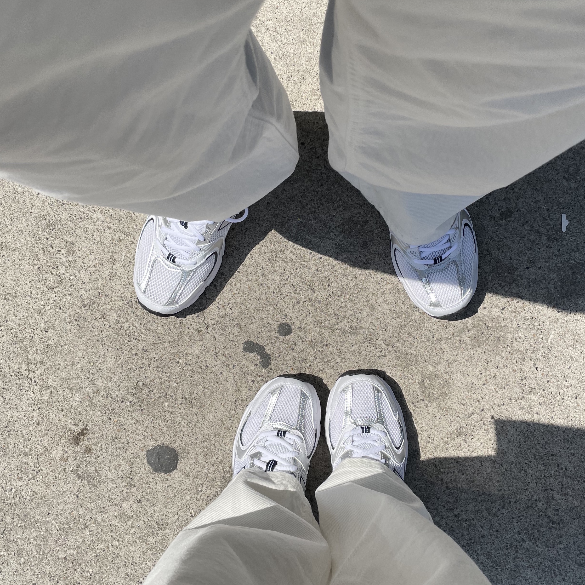New Balance 530 White 착용 스타일