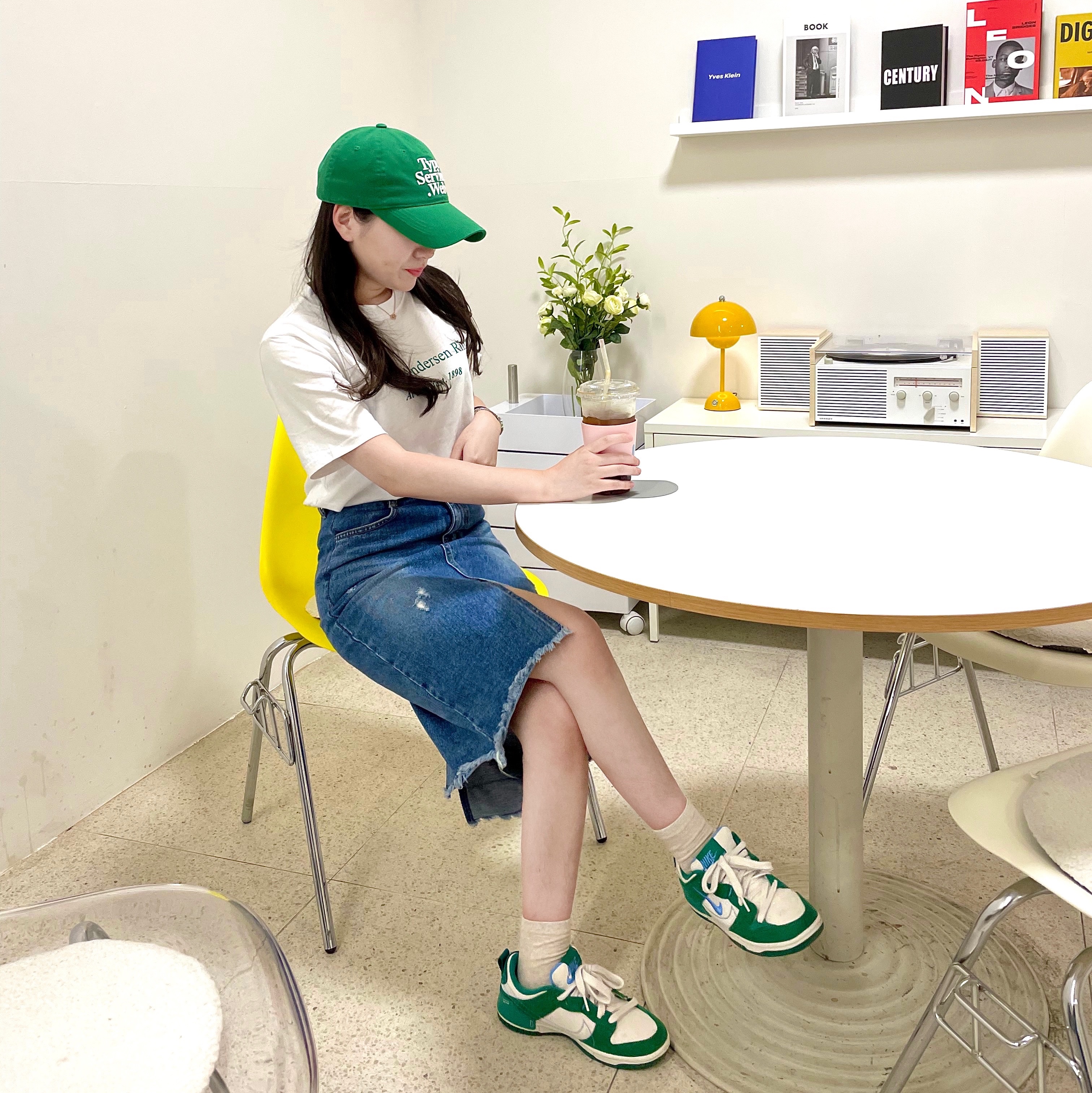 (W) Nike Dunk Low Disrupt 2 Phantom University Blue 착용 스타일 - 1