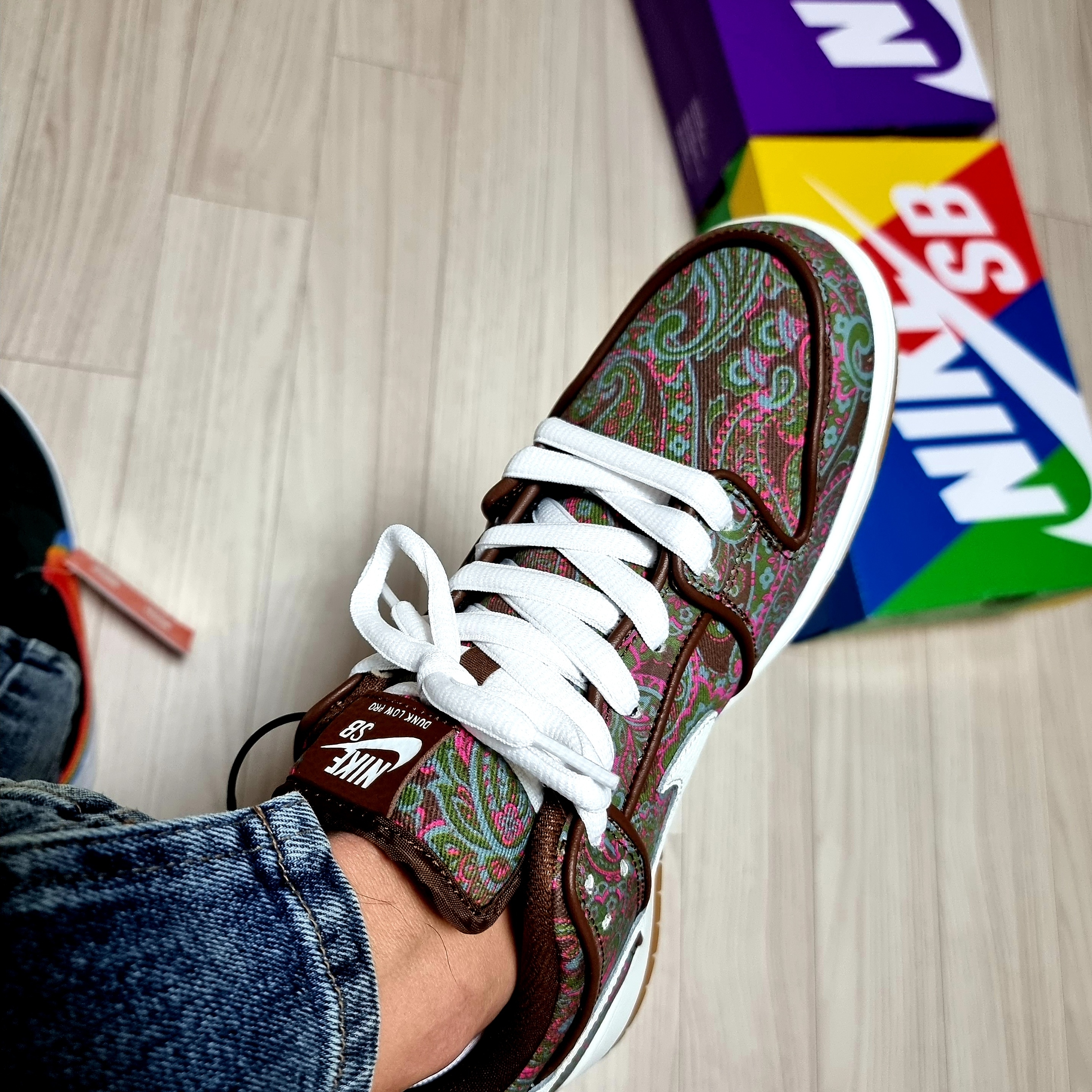 Nike SB Dunk Low Pro Premium Paisley, Nike x Polaroid SB Dunk Low Pro QS Black 착용 스타일 - 2