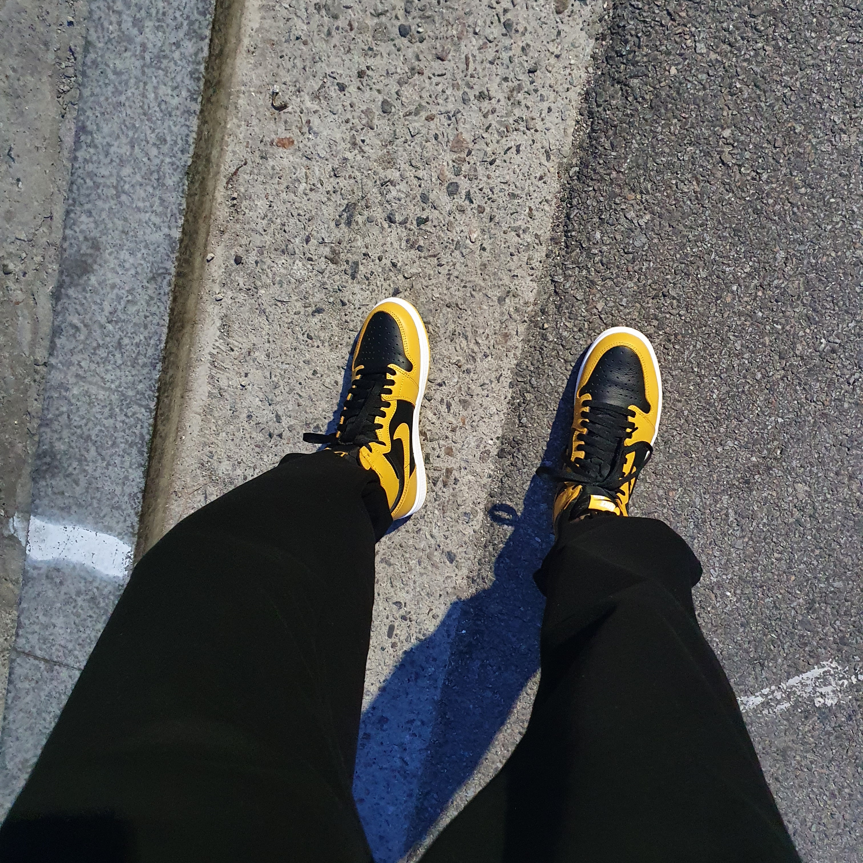Jordan 1 Retro High OG Pollen 착용 스타일