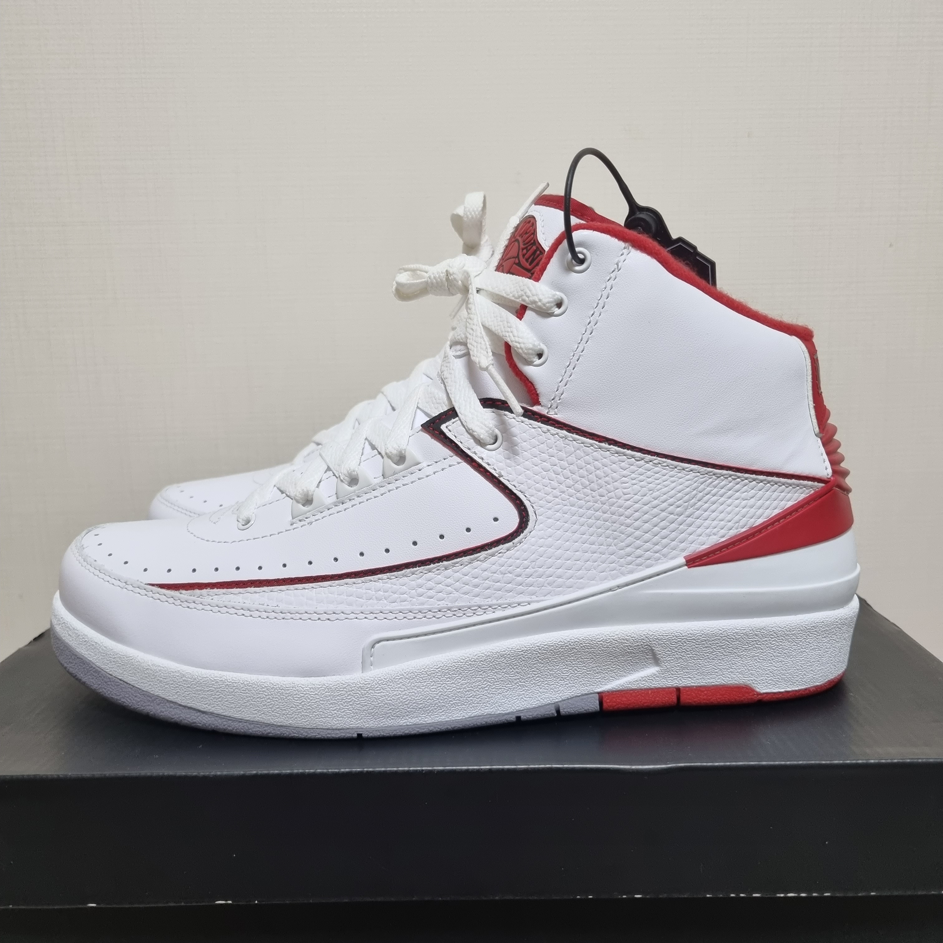 Jordan 2 Retro White Red 2014 착용 스타일 - 4
