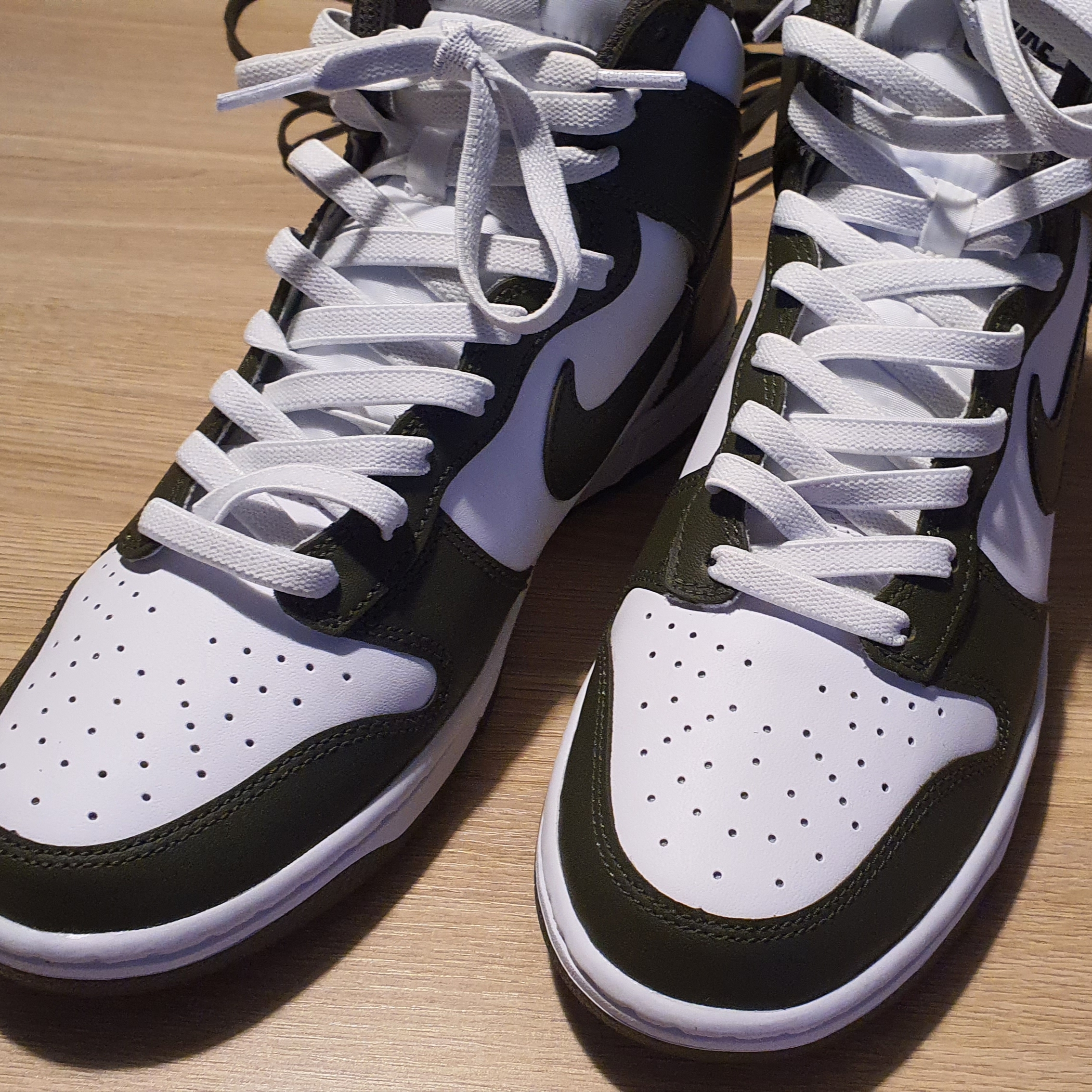 Nike Dunk High Retro Championship Khaki 착용 스타일 - 3