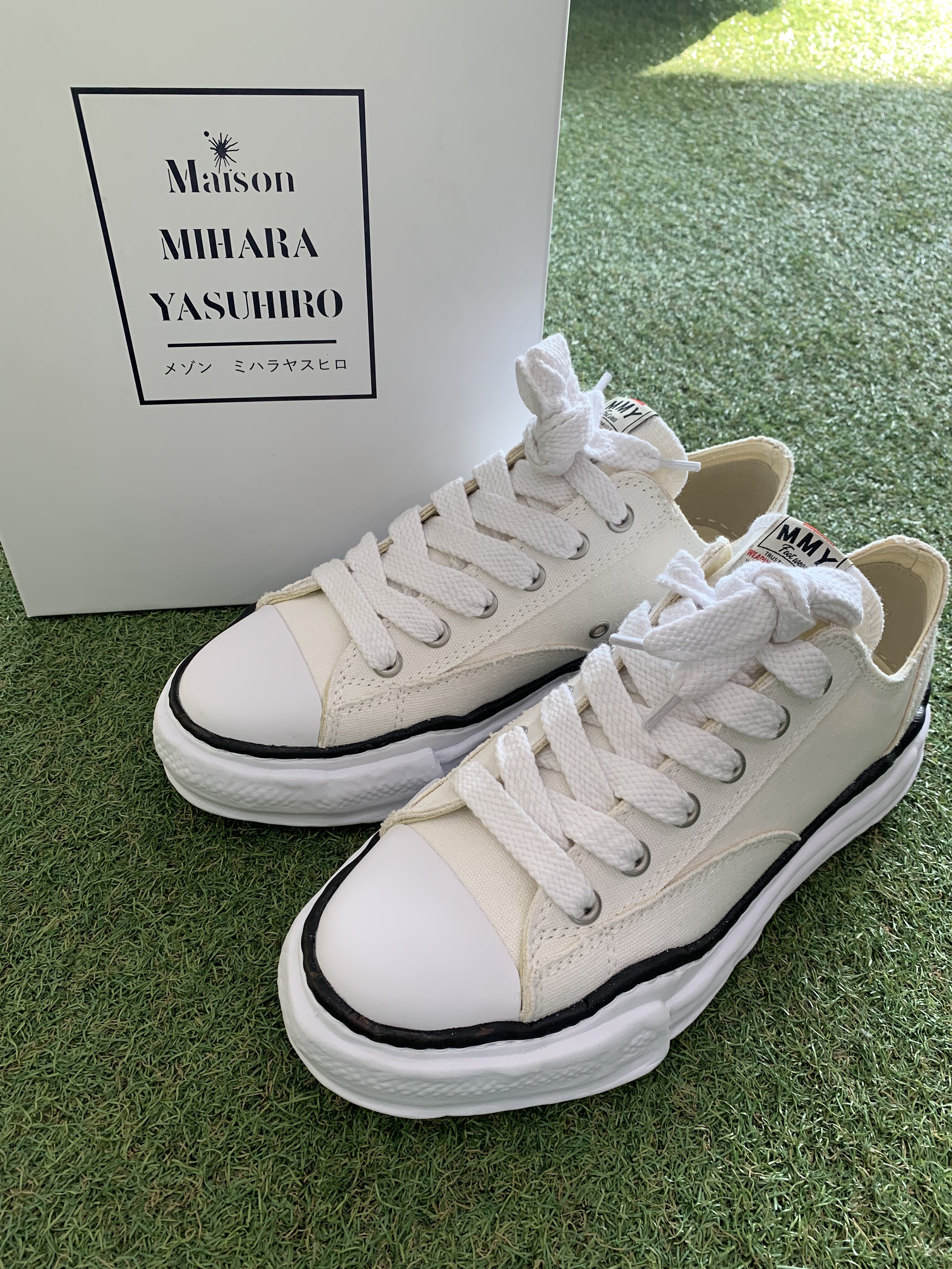 Maison Mihara Yasuhiro Peterson OG Sole Canvas Low Sneakers White 착용 스타일