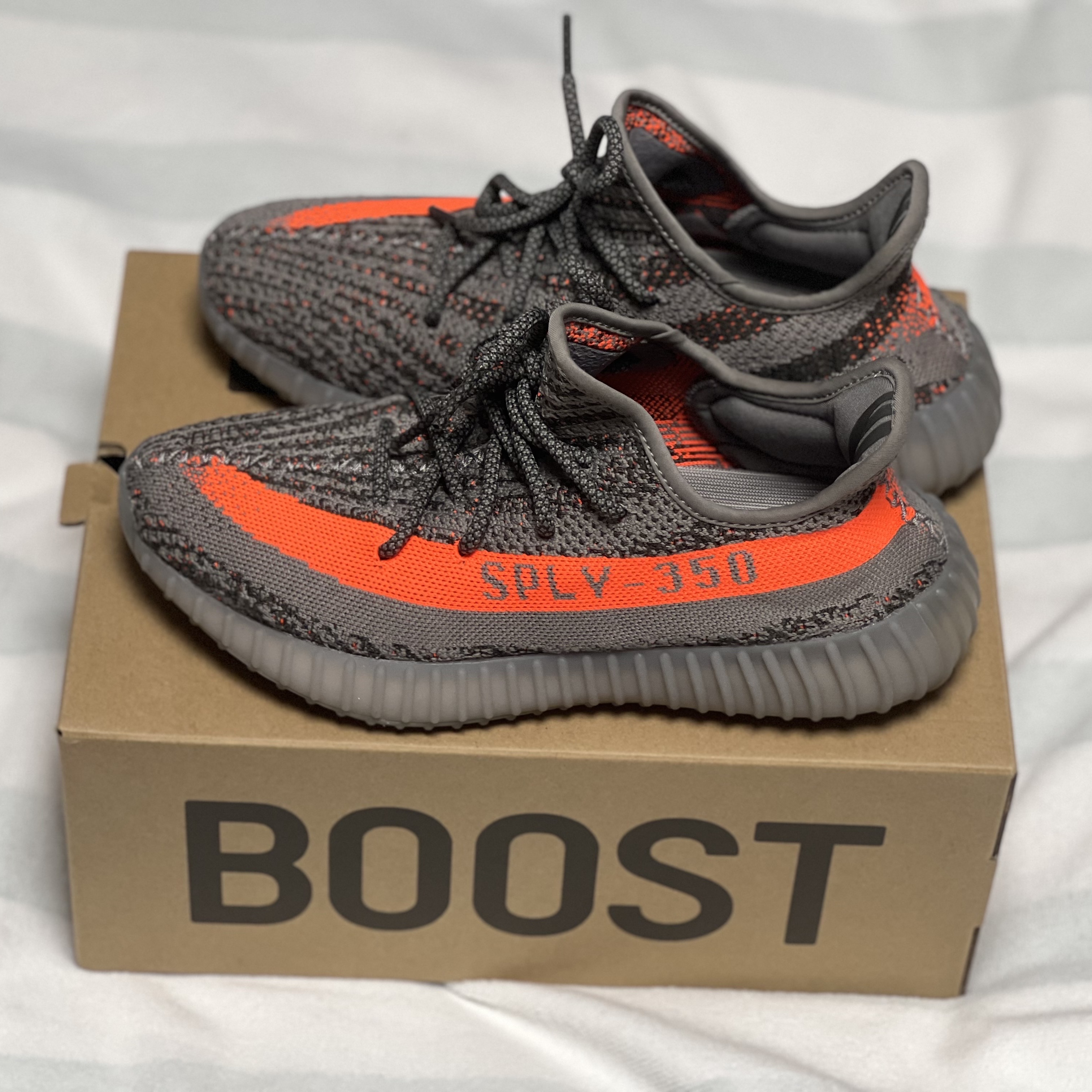 Adidas Yeezy Boost 350 V2 Beluga - Reflective 착용 스타일 - 1