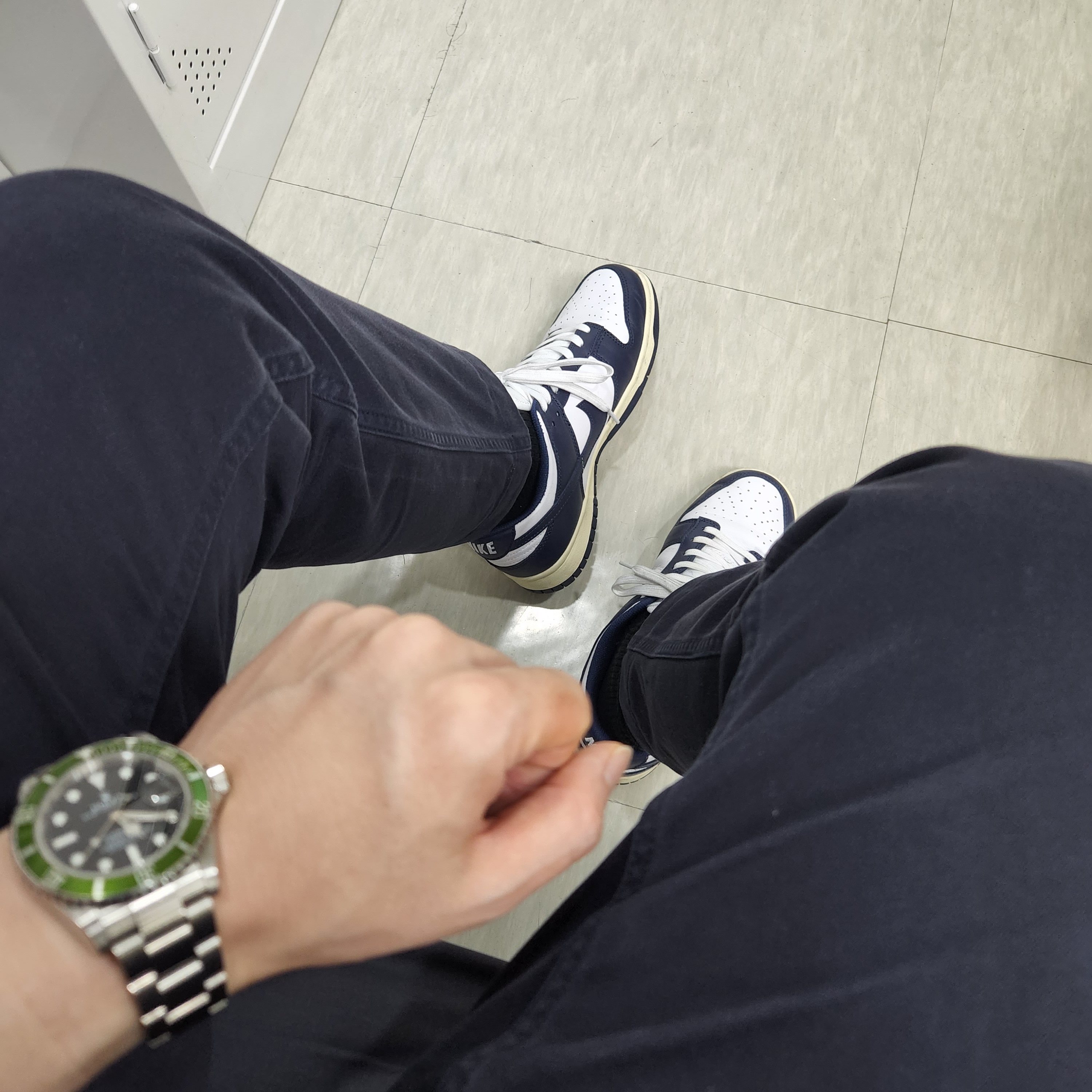 (W) Nike Dunk Low Vintage Midnight Navy 착용 스타일