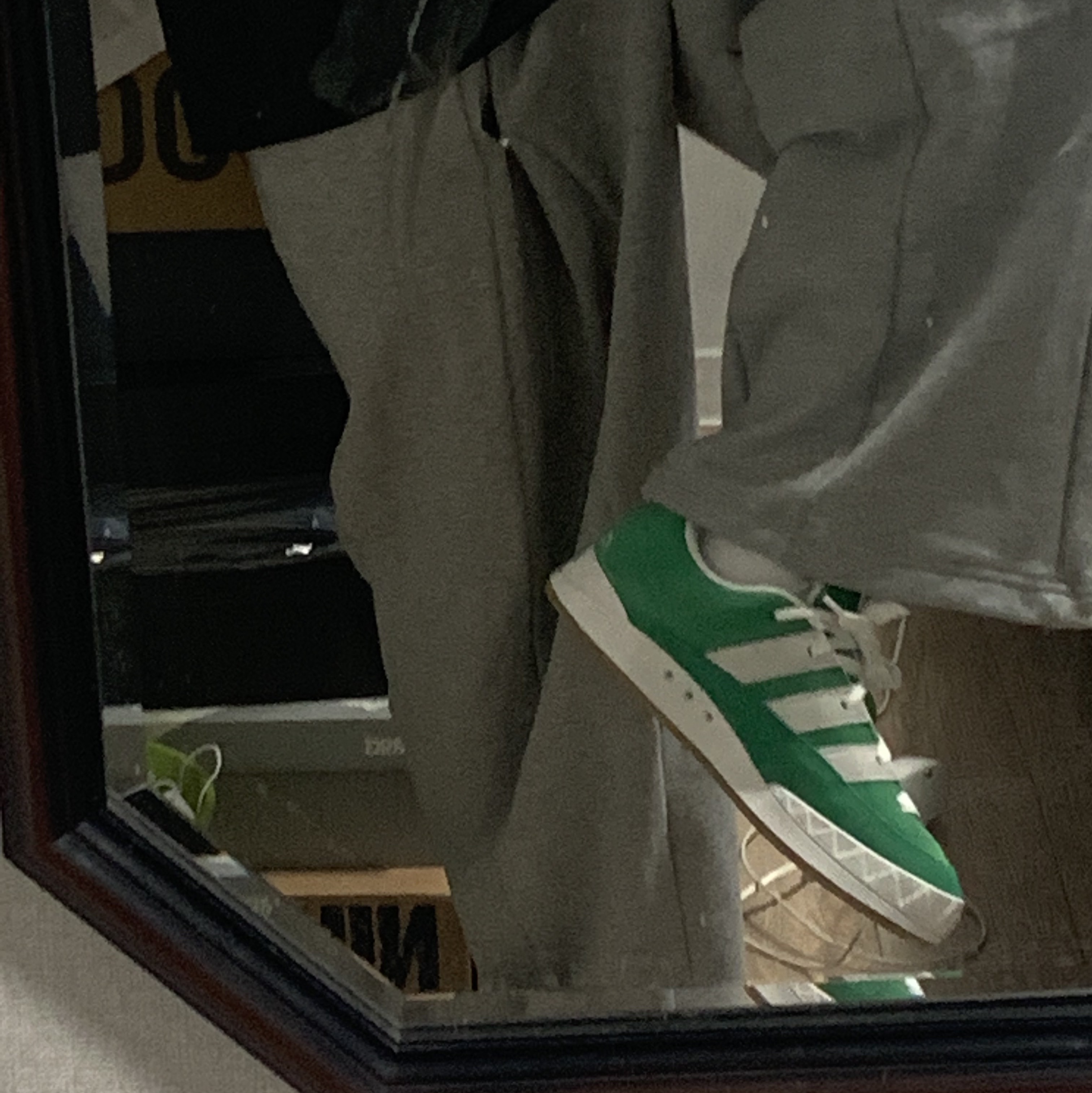 Adidas Adimatic Green 착용 스타일