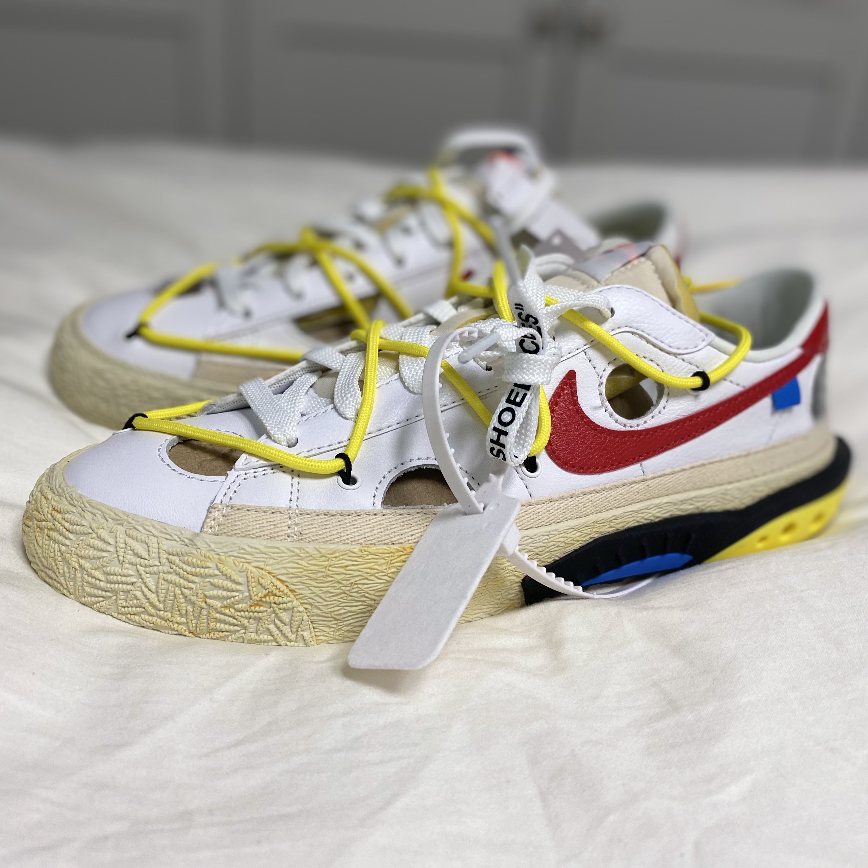 Nike x Off-White Blazer Low '77 White and University Red 착용 스타일 - 1